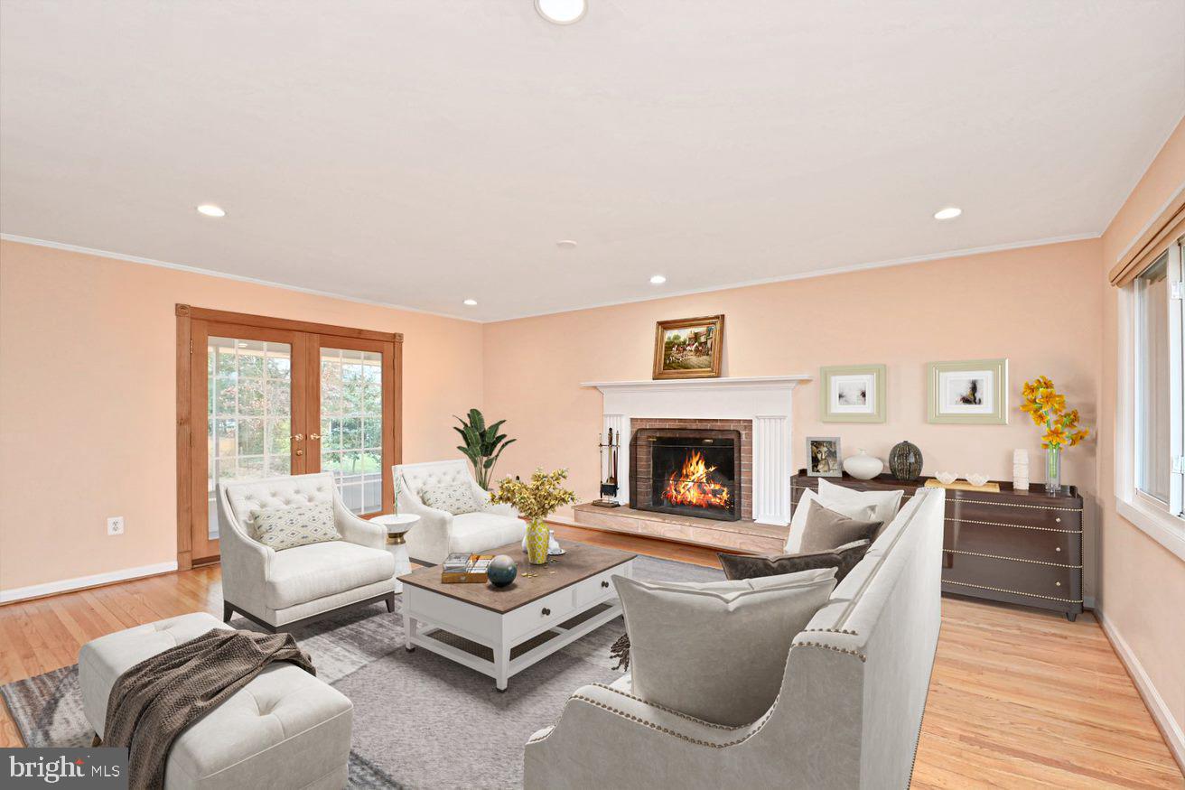 YACHT HAVEN ESTATES - Residential Lease