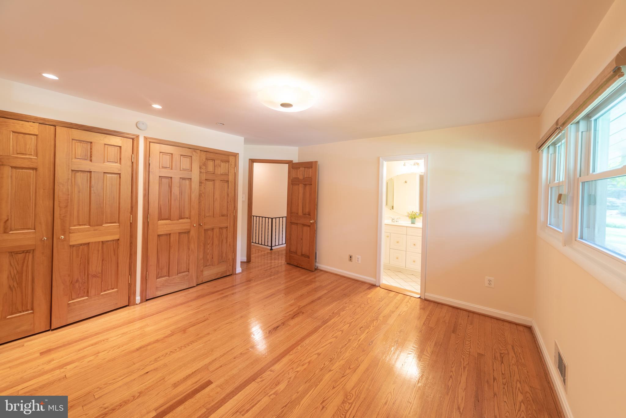 YACHT HAVEN ESTATES - Residential Lease