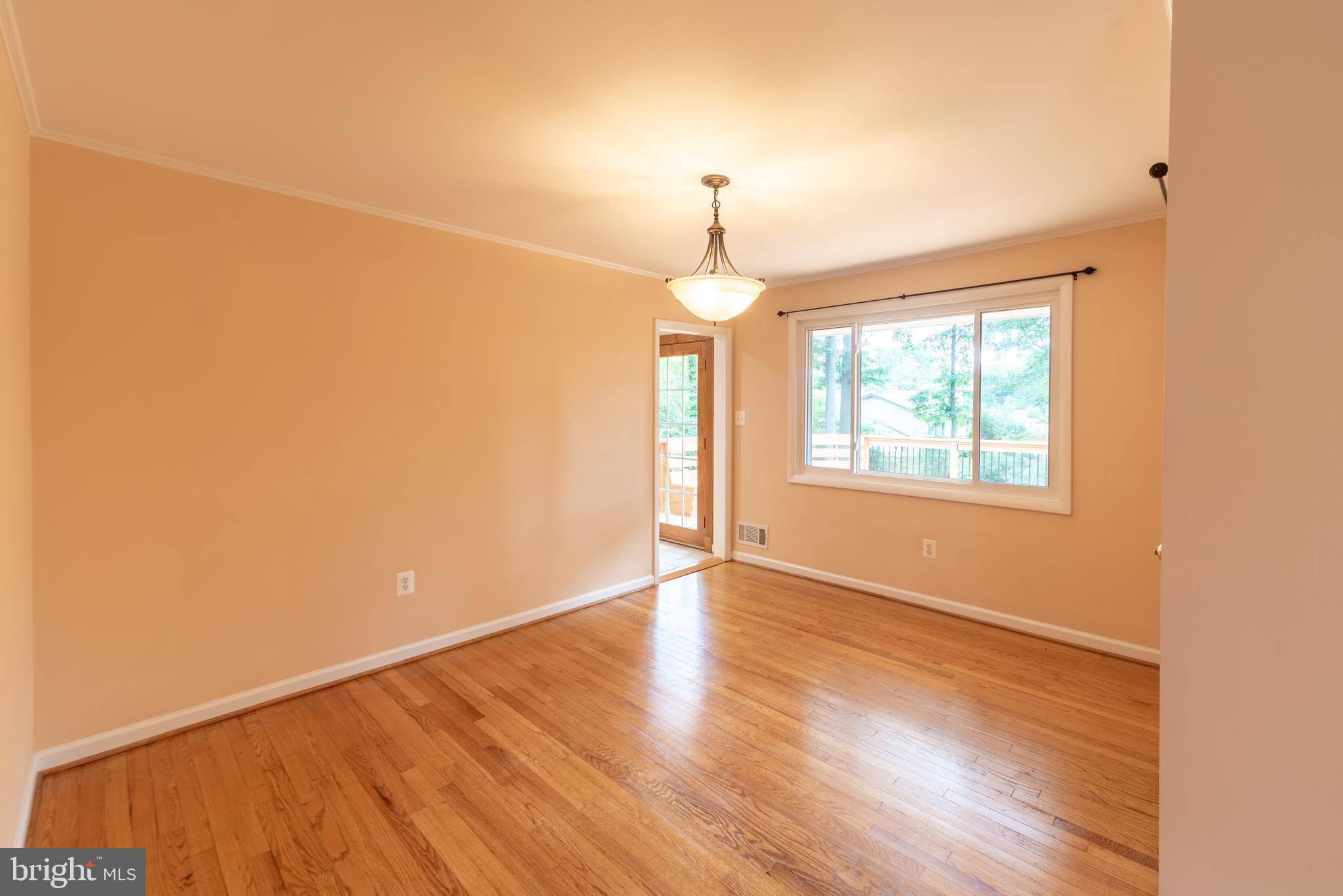 YACHT HAVEN ESTATES - Residential Lease