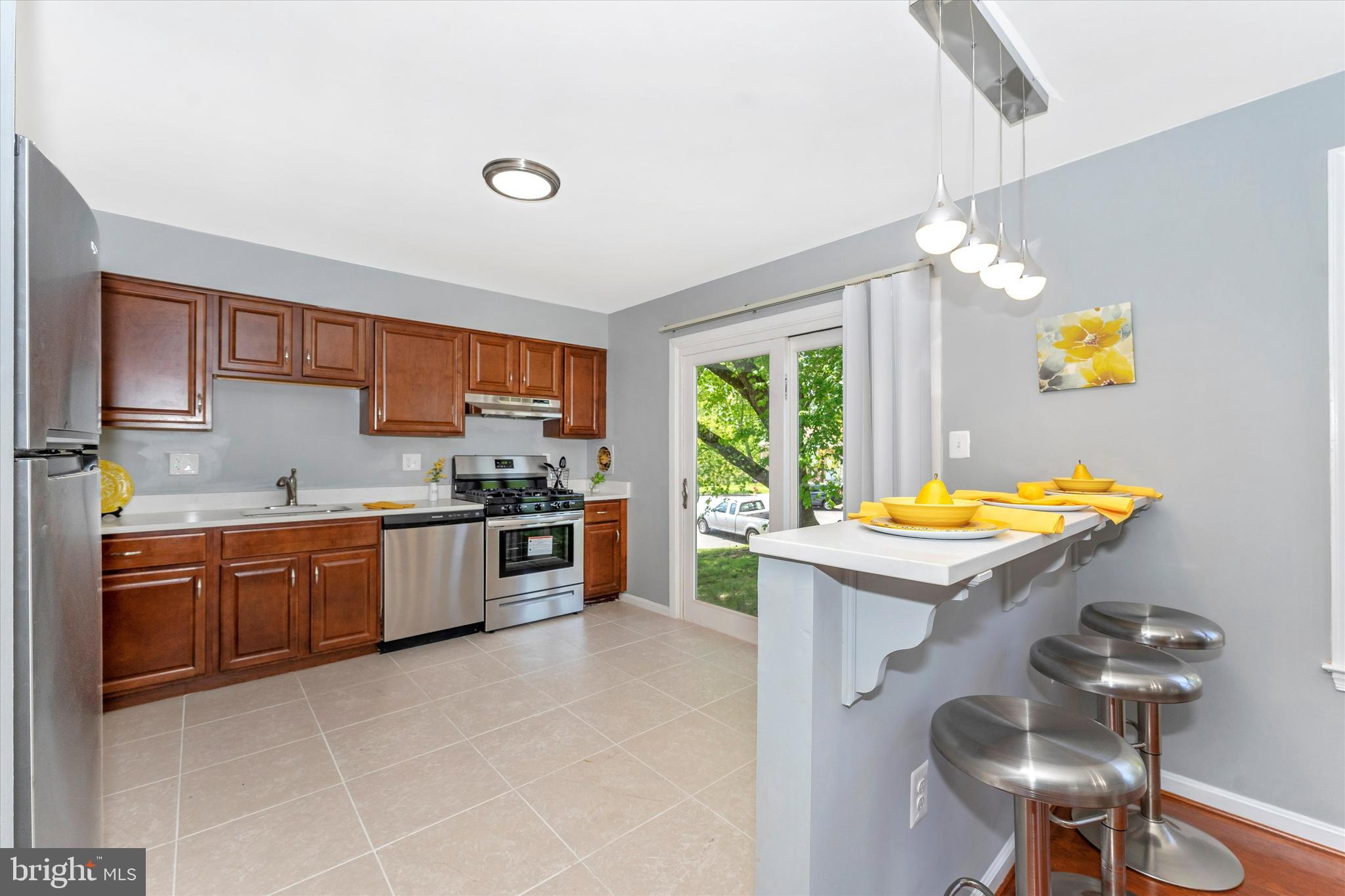 MELWOOD MANOR PLAT TWO> - Residential