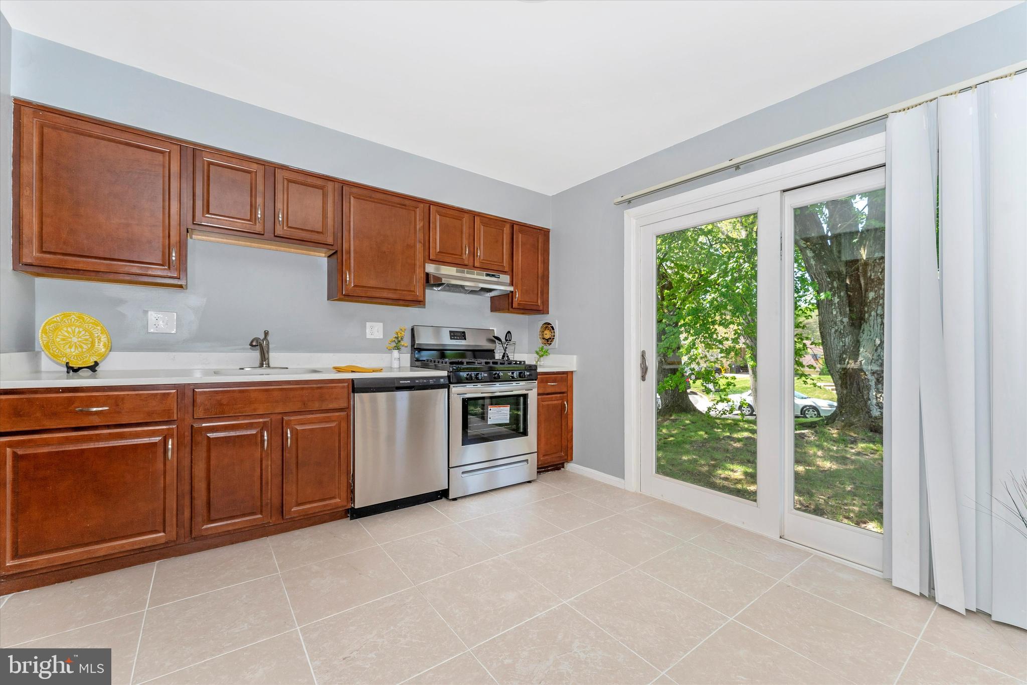 MELWOOD MANOR PLAT TWO> - Residential