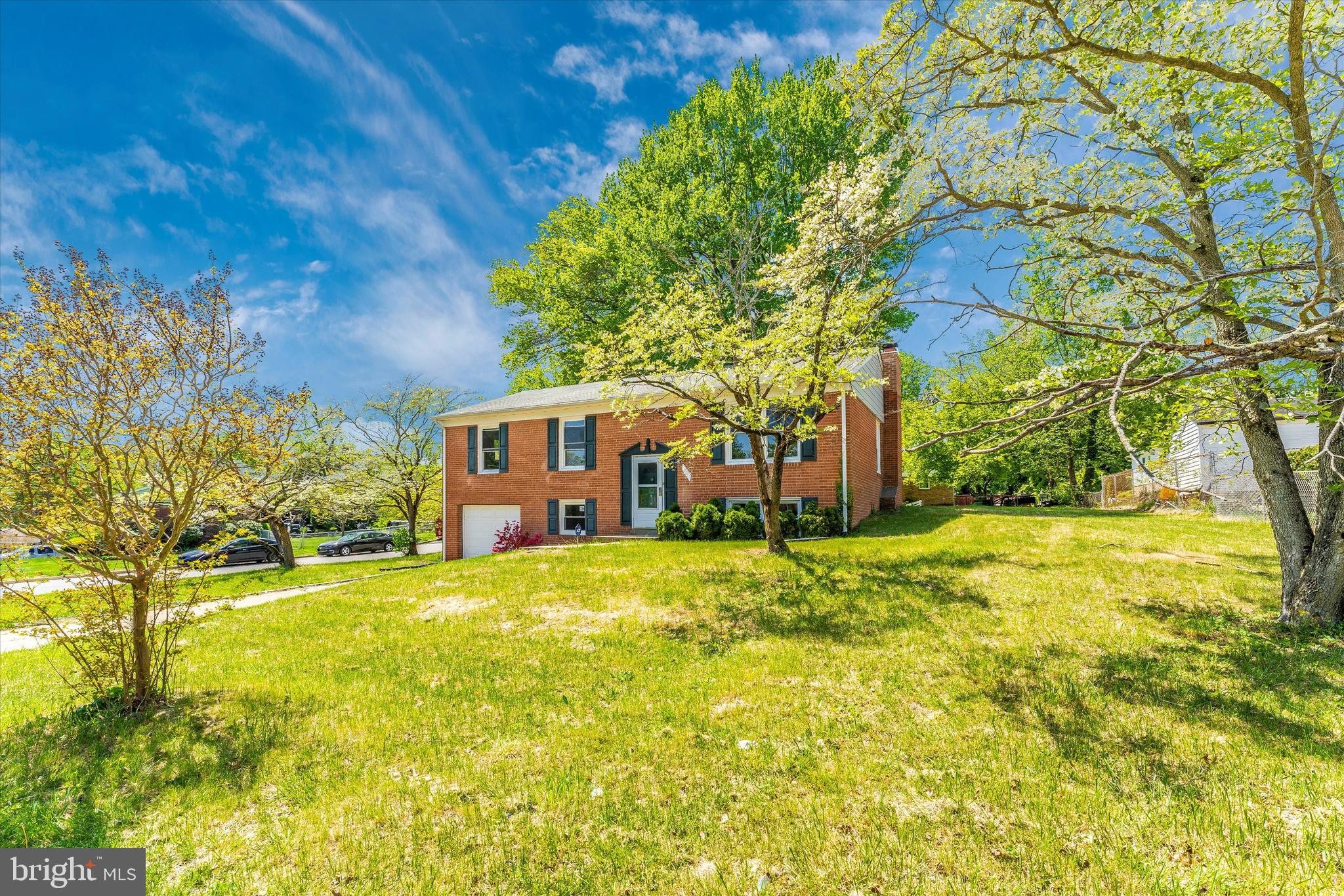 MELWOOD MANOR PLAT TWO> - Residential