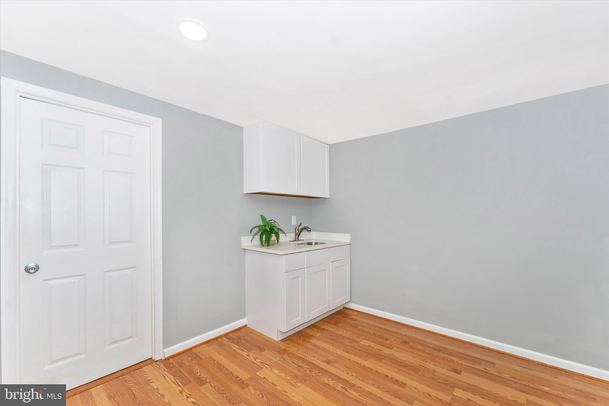 MELWOOD MANOR PLAT TWO> - Residential