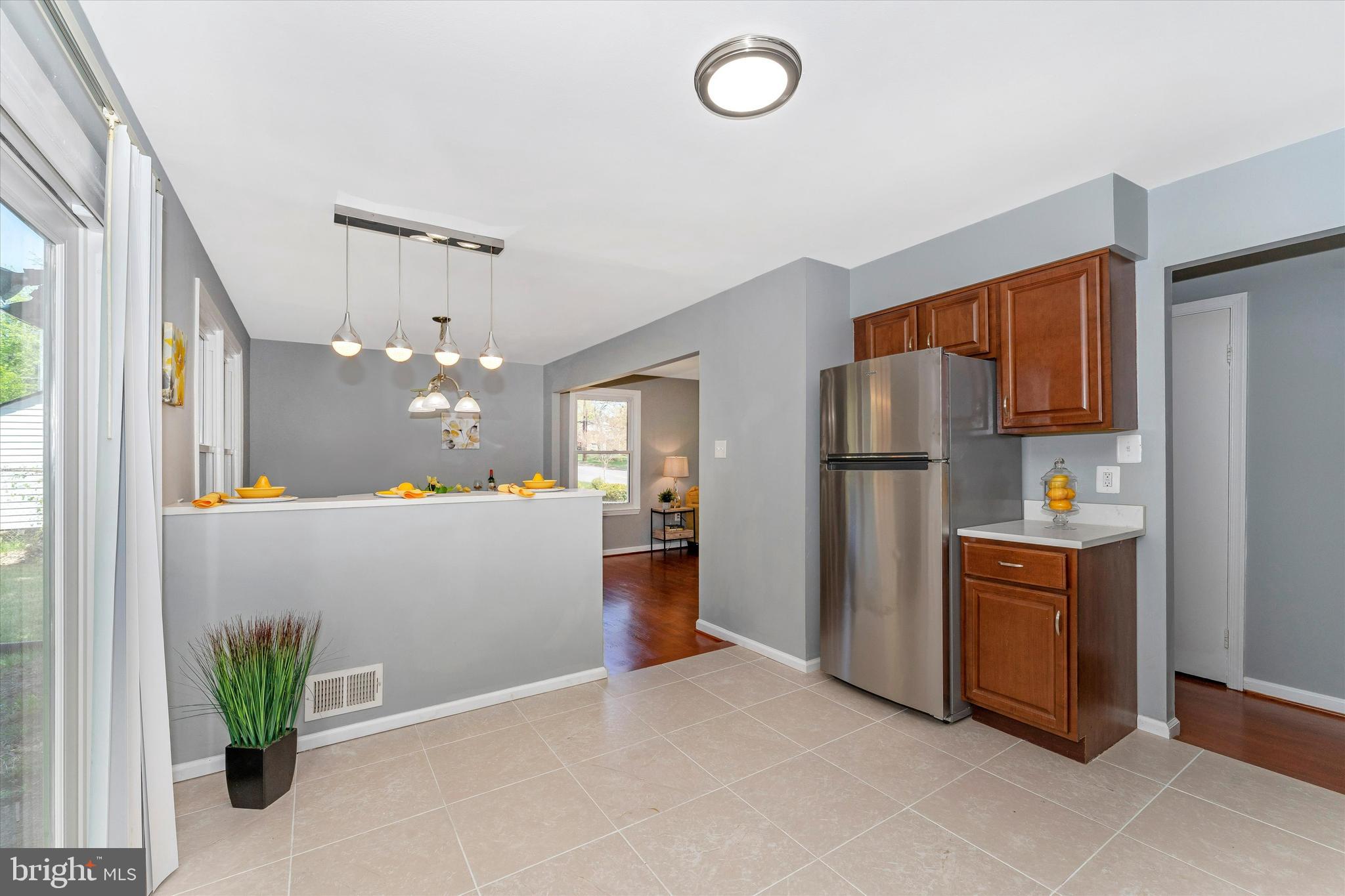 MELWOOD MANOR PLAT TWO> - Residential