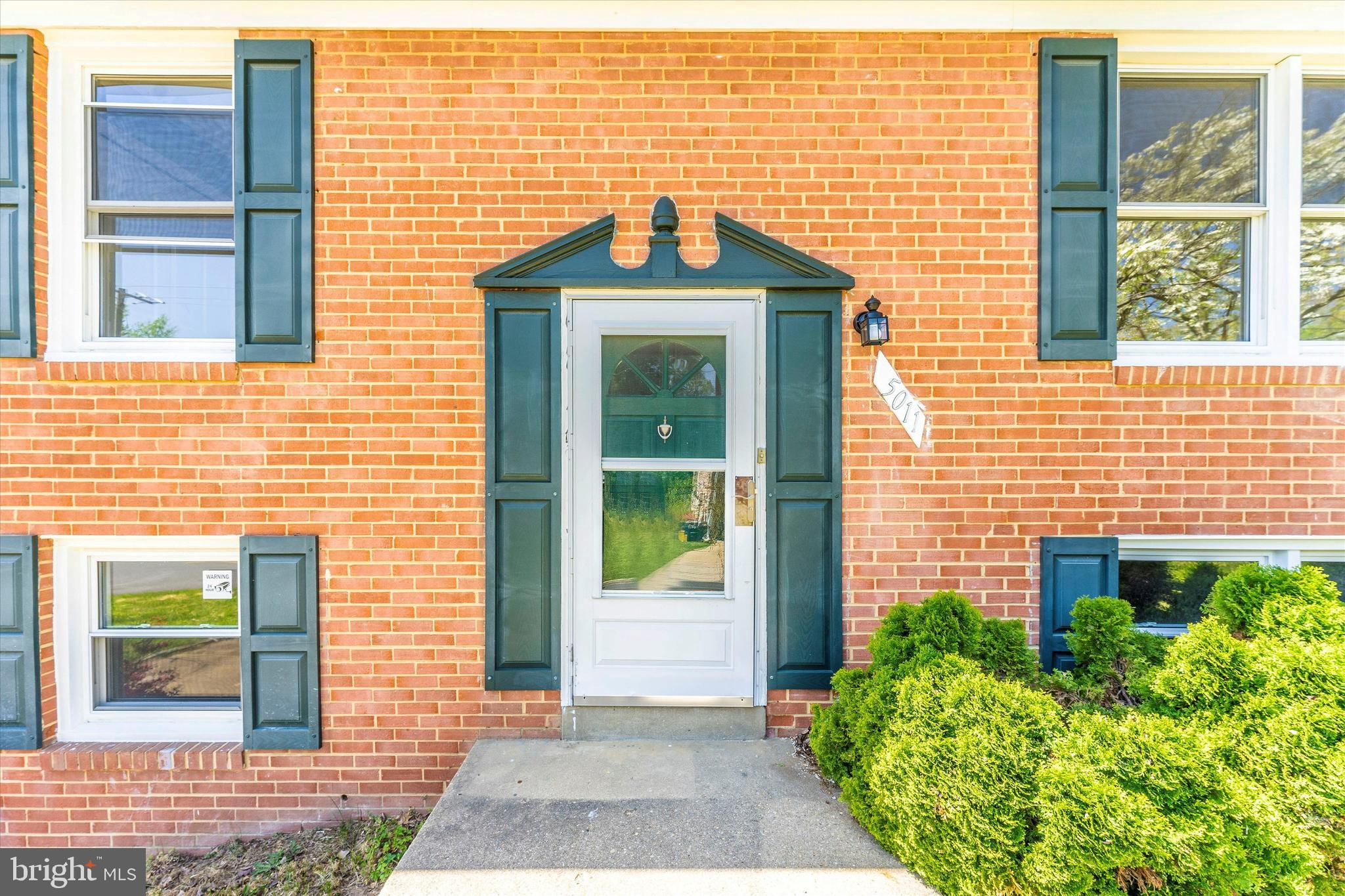 MELWOOD MANOR PLAT TWO> - Residential