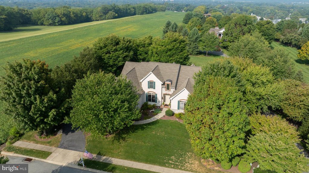 Photo of 2171 Lois Lane, Lancaster, PA 17601 (MLS # PALA2057986)