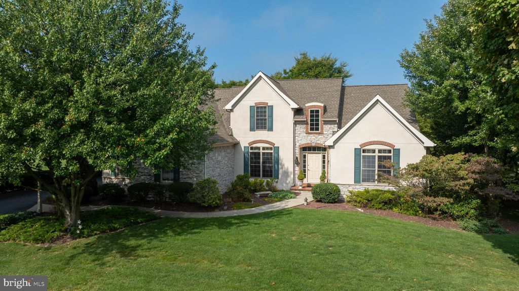 Photo of 2171 Lois Lane, Lancaster, PA 17601 (MLS # PALA2057986)