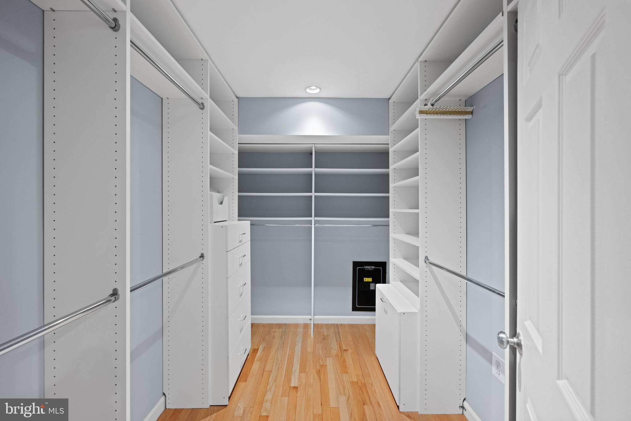 NORTH CLEVELAND PARK - Residential