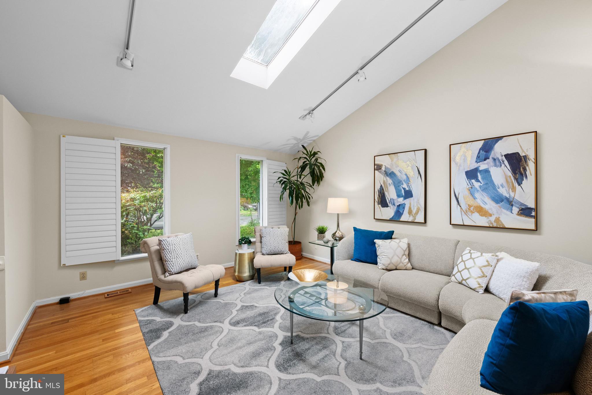 NORTH CLEVELAND PARK - Residential