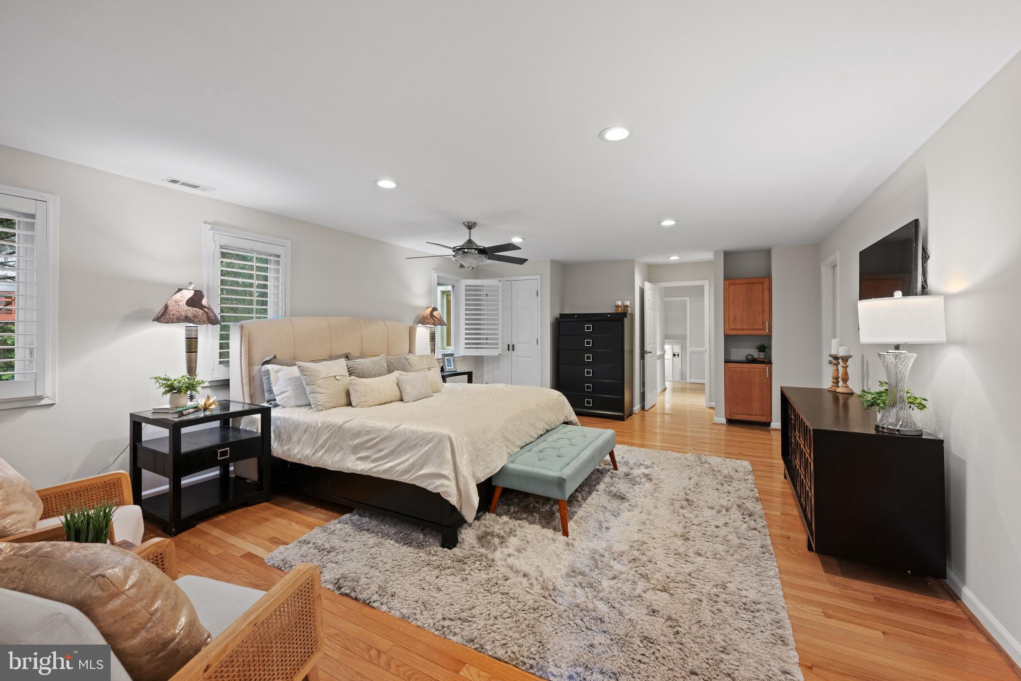 NORTH CLEVELAND PARK - Residential