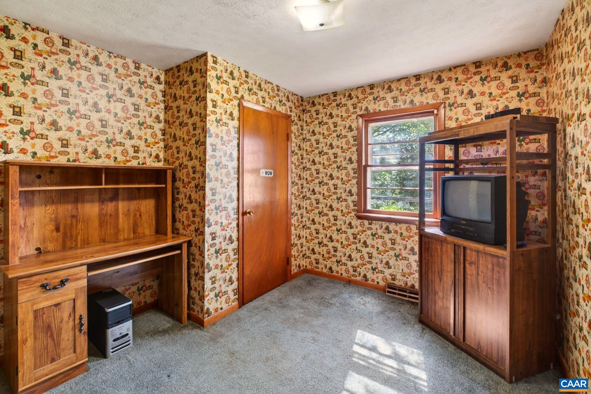 LOCUST LANE - Residential
