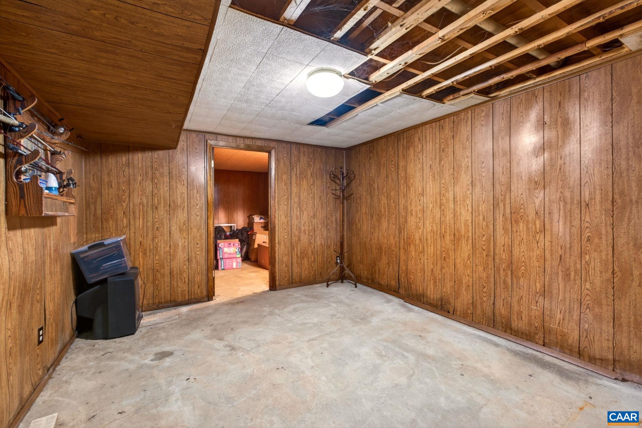 LOCUST LANE - Residential