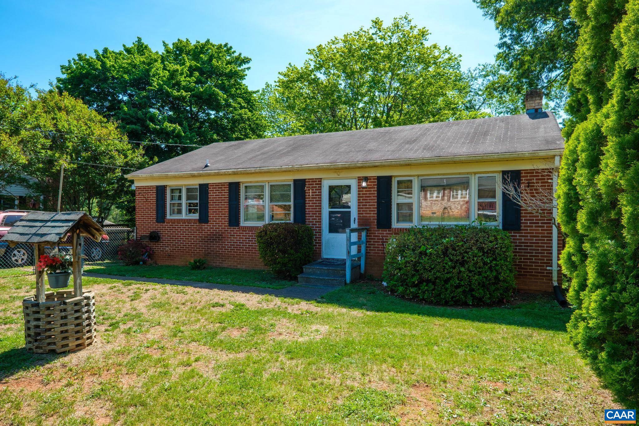 LOCUST LANE - Residential