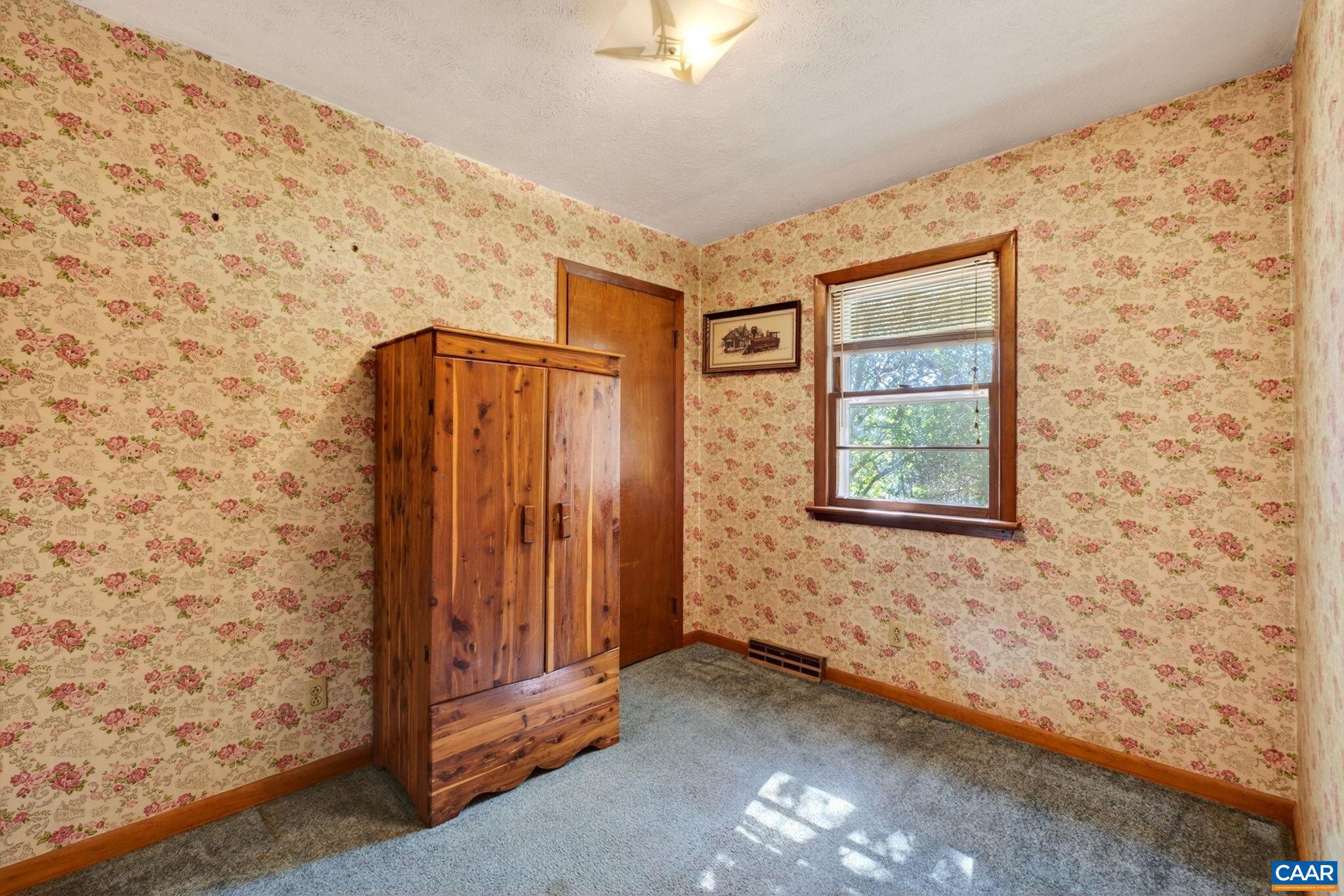 LOCUST LANE - Residential