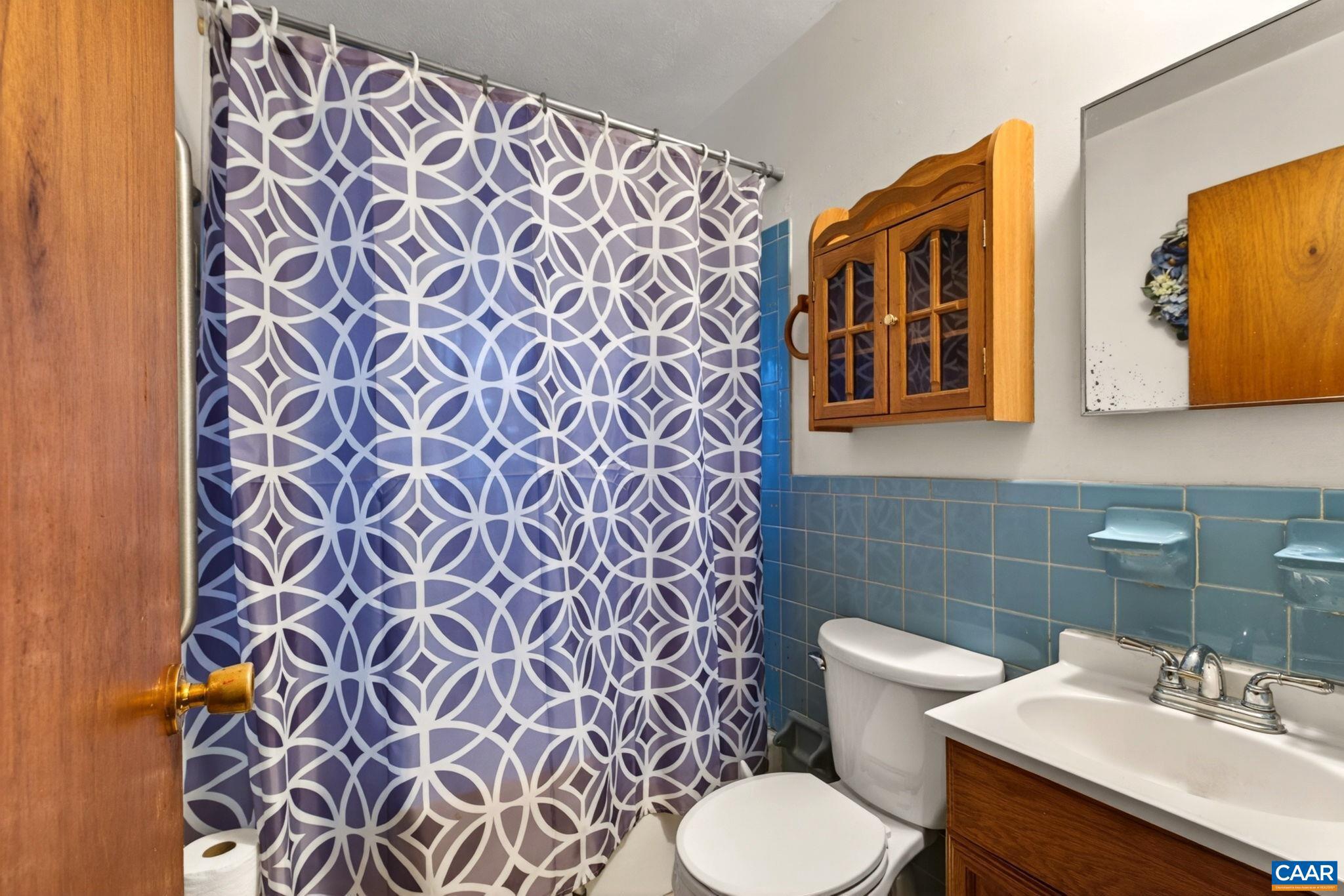 LOCUST LANE - Residential