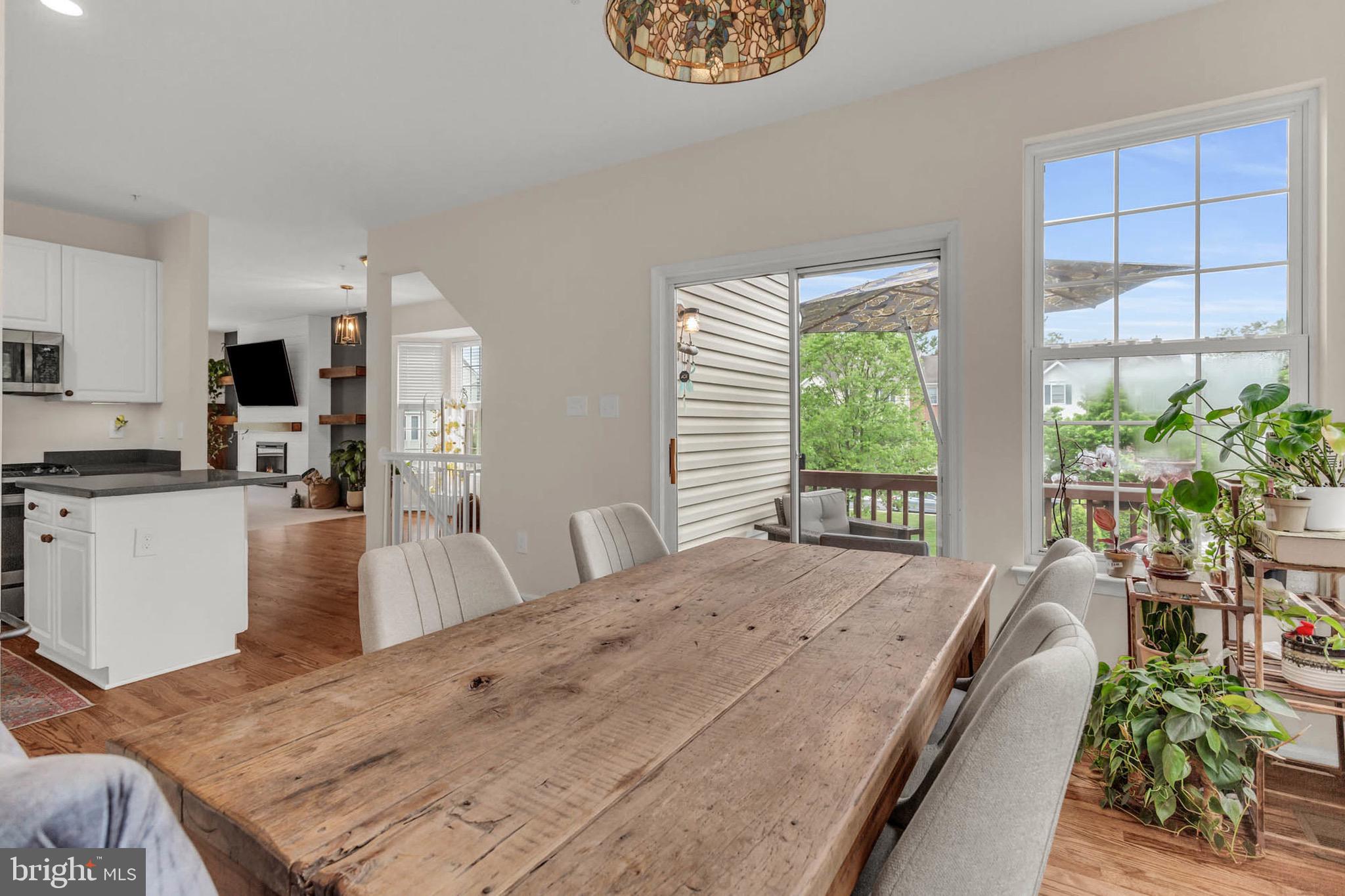 RIVER OAKS - Residential Lease