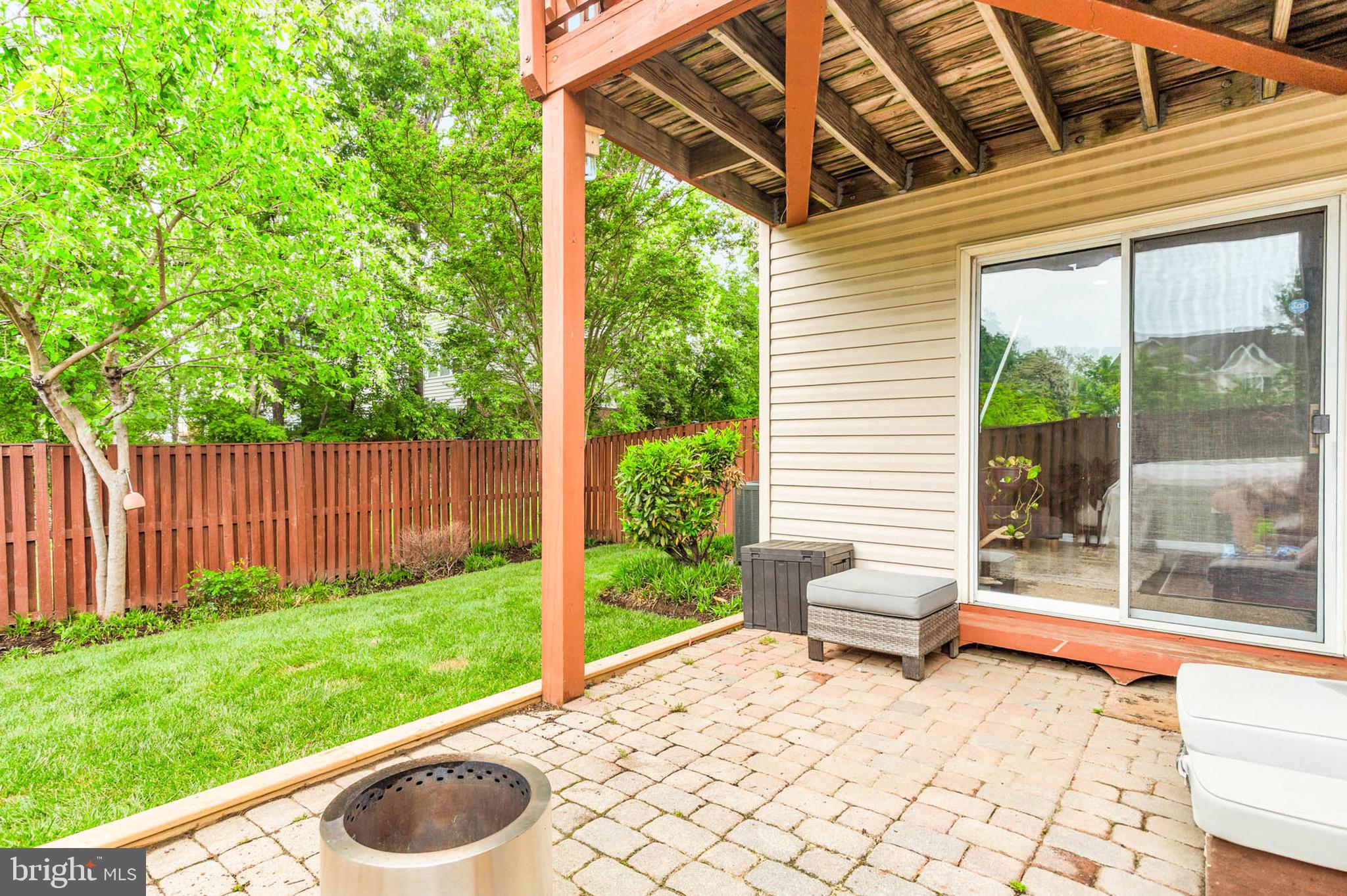 RIVER OAKS - Residential Lease