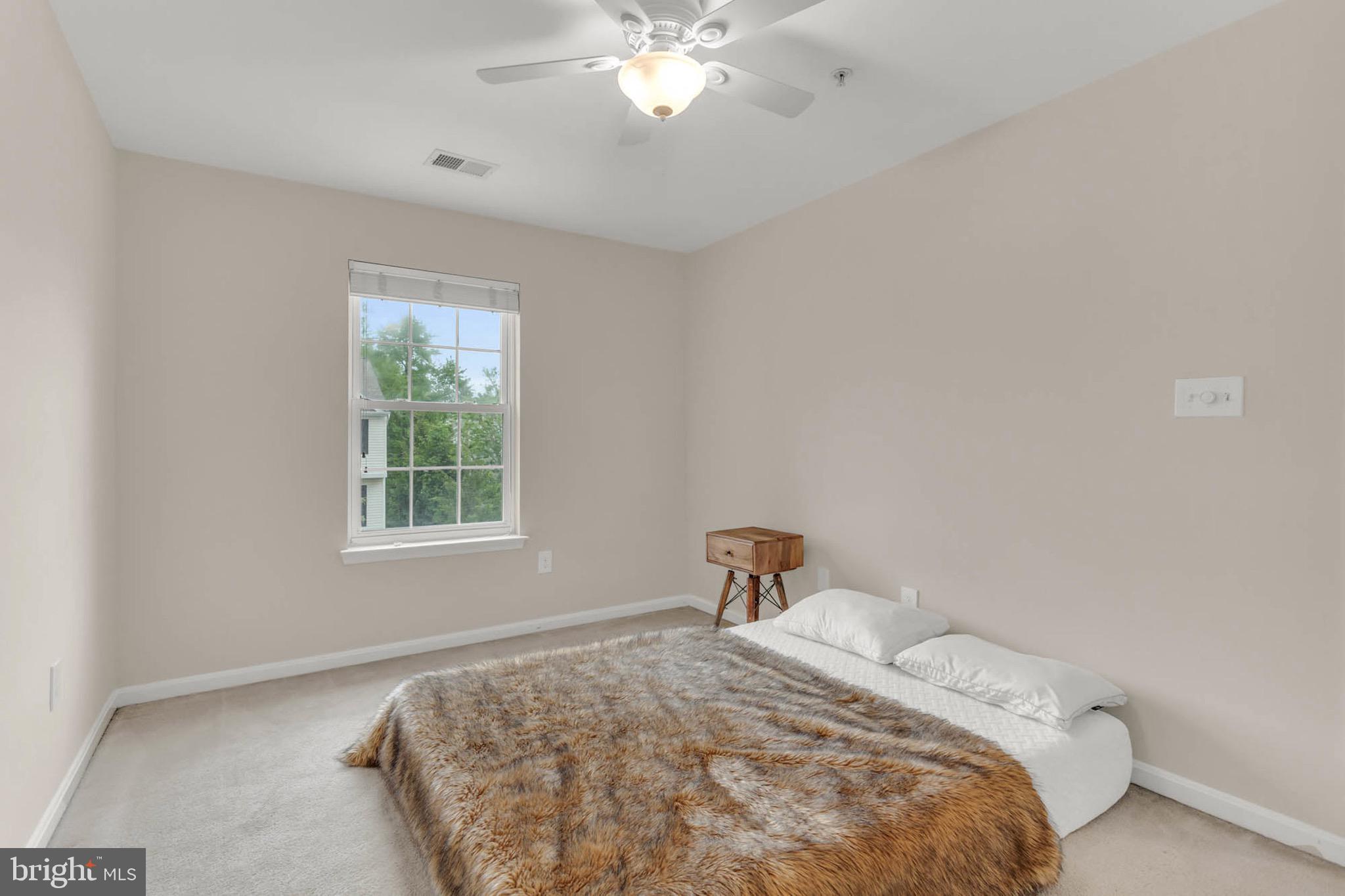 RIVER OAKS - Residential Lease