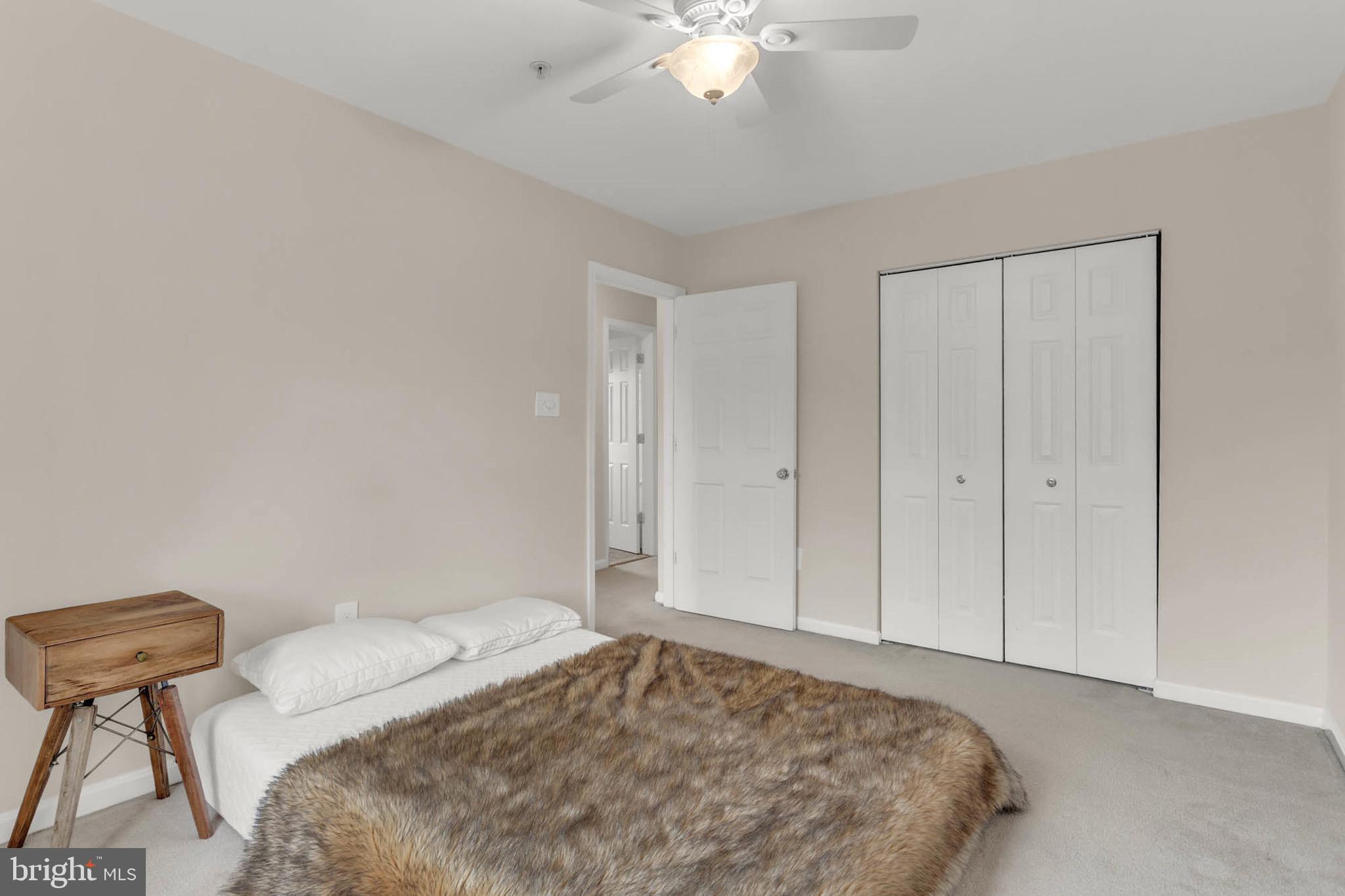 RIVER OAKS - Residential Lease