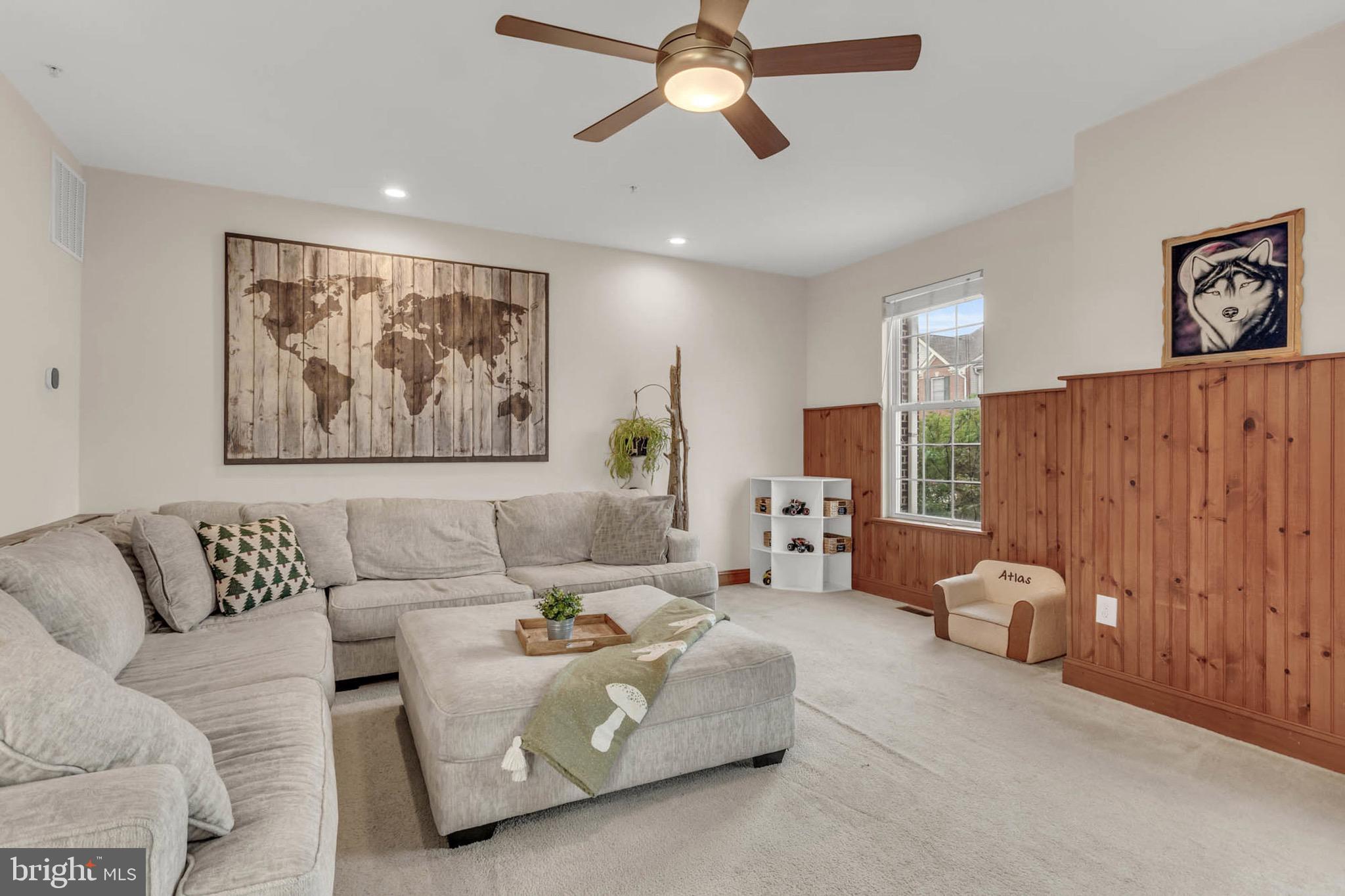 RIVER OAKS - Residential Lease