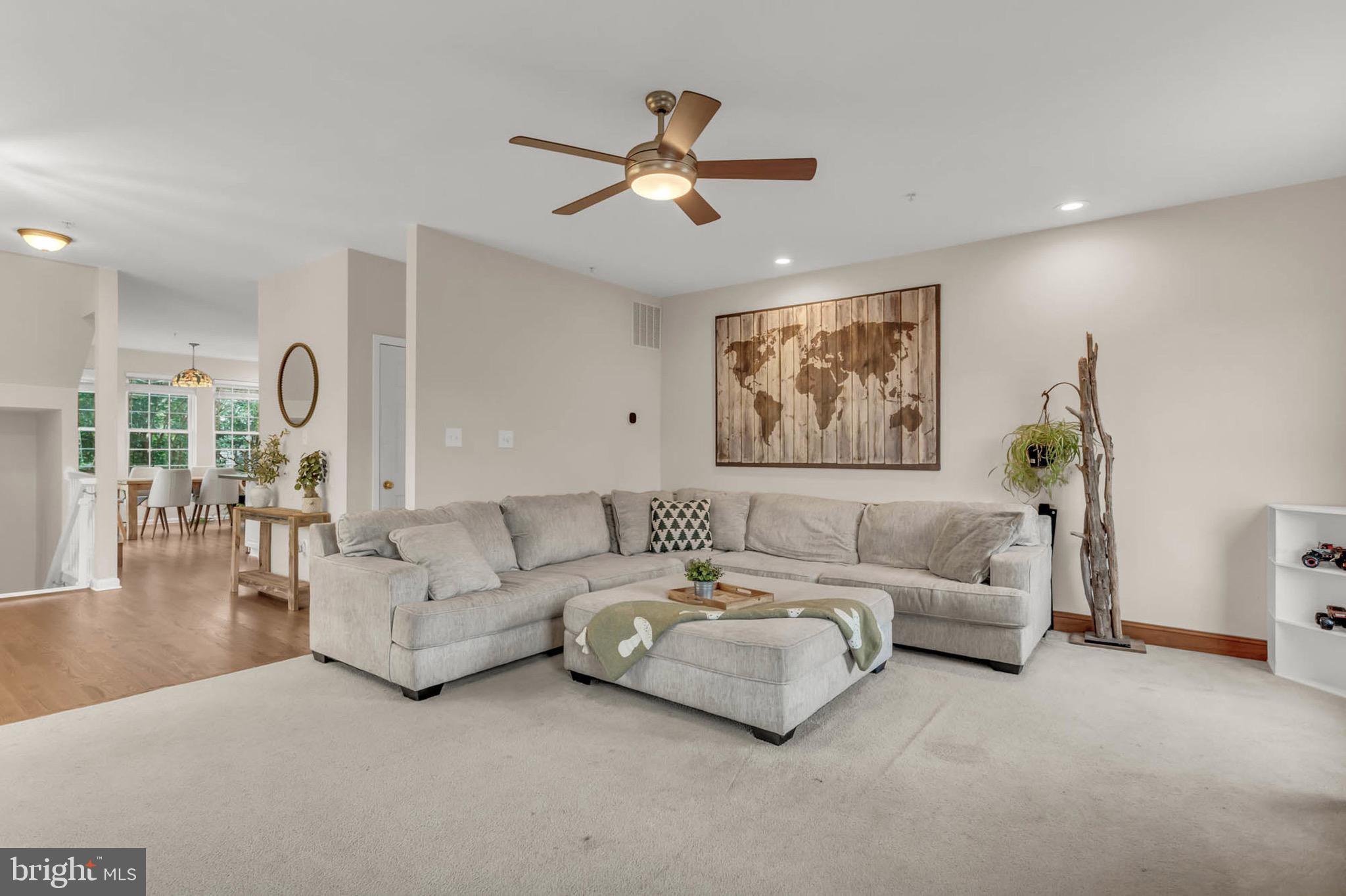 RIVER OAKS - Residential Lease