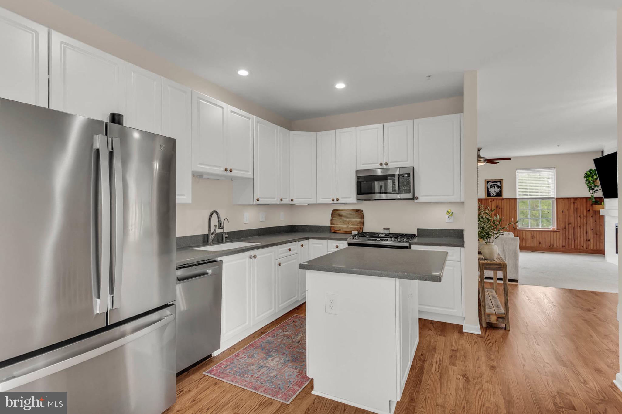 RIVER OAKS - Residential Lease