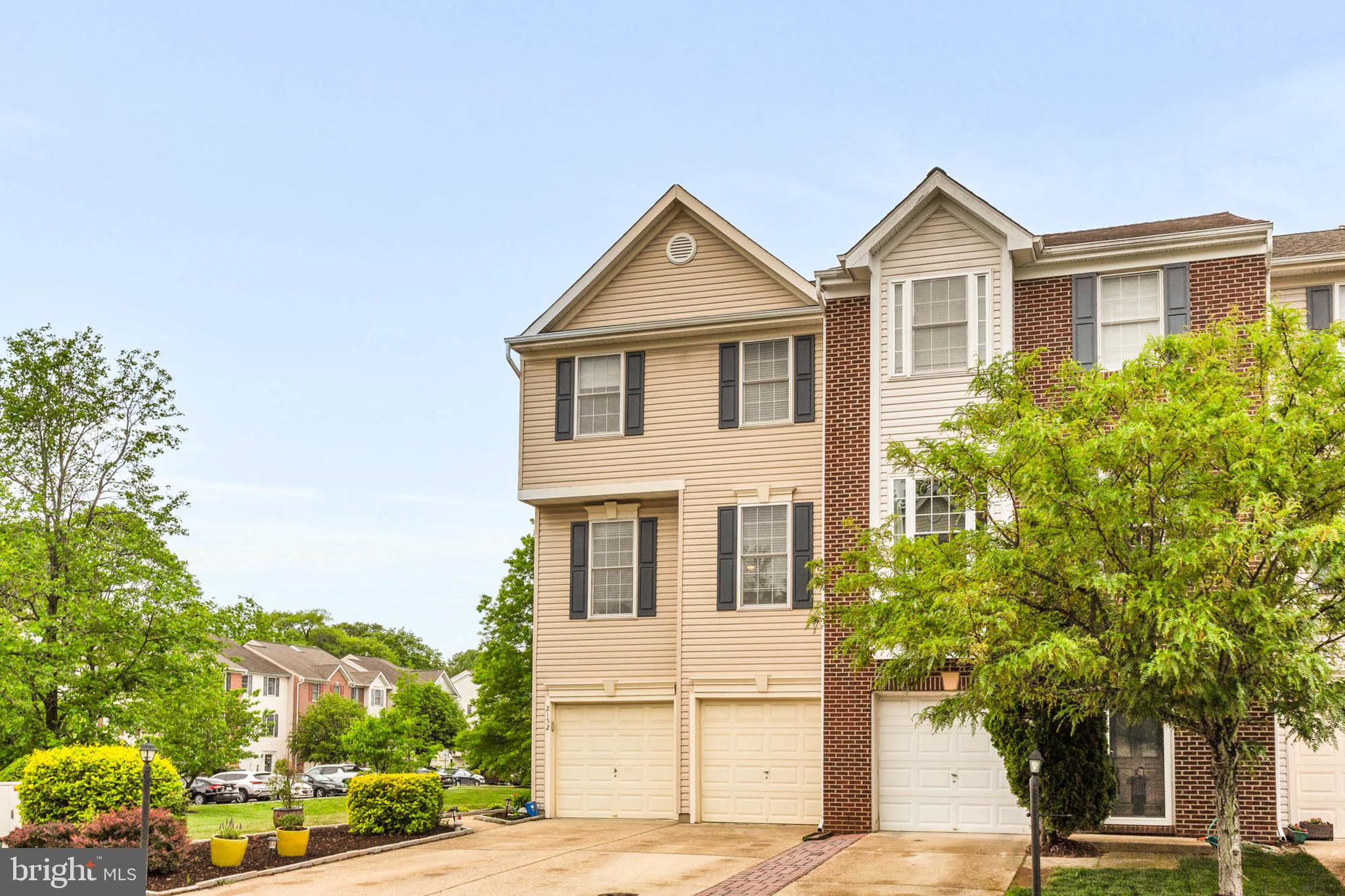 RIVER OAKS - Residential Lease