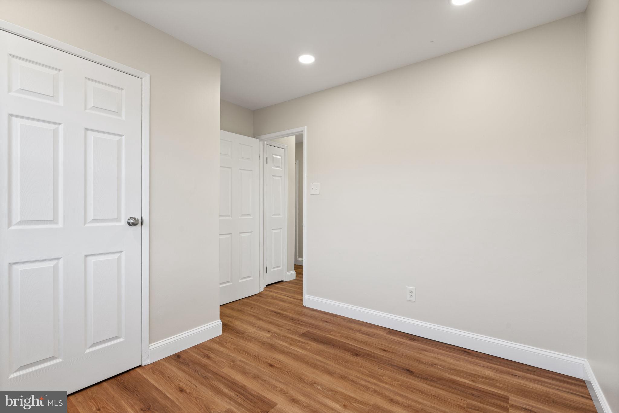 WILLOWBROOK - Residential