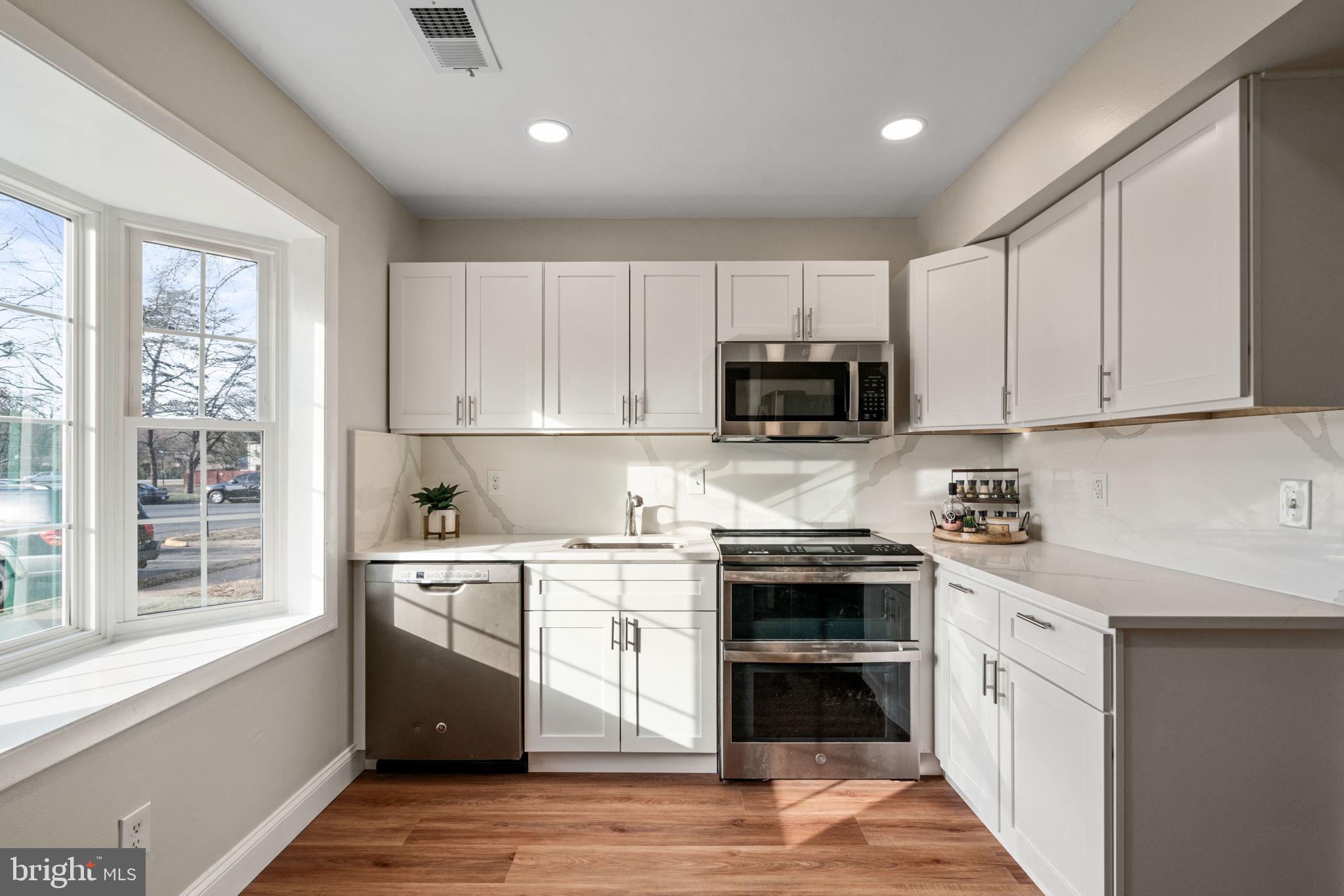 WILLOWBROOK - Residential