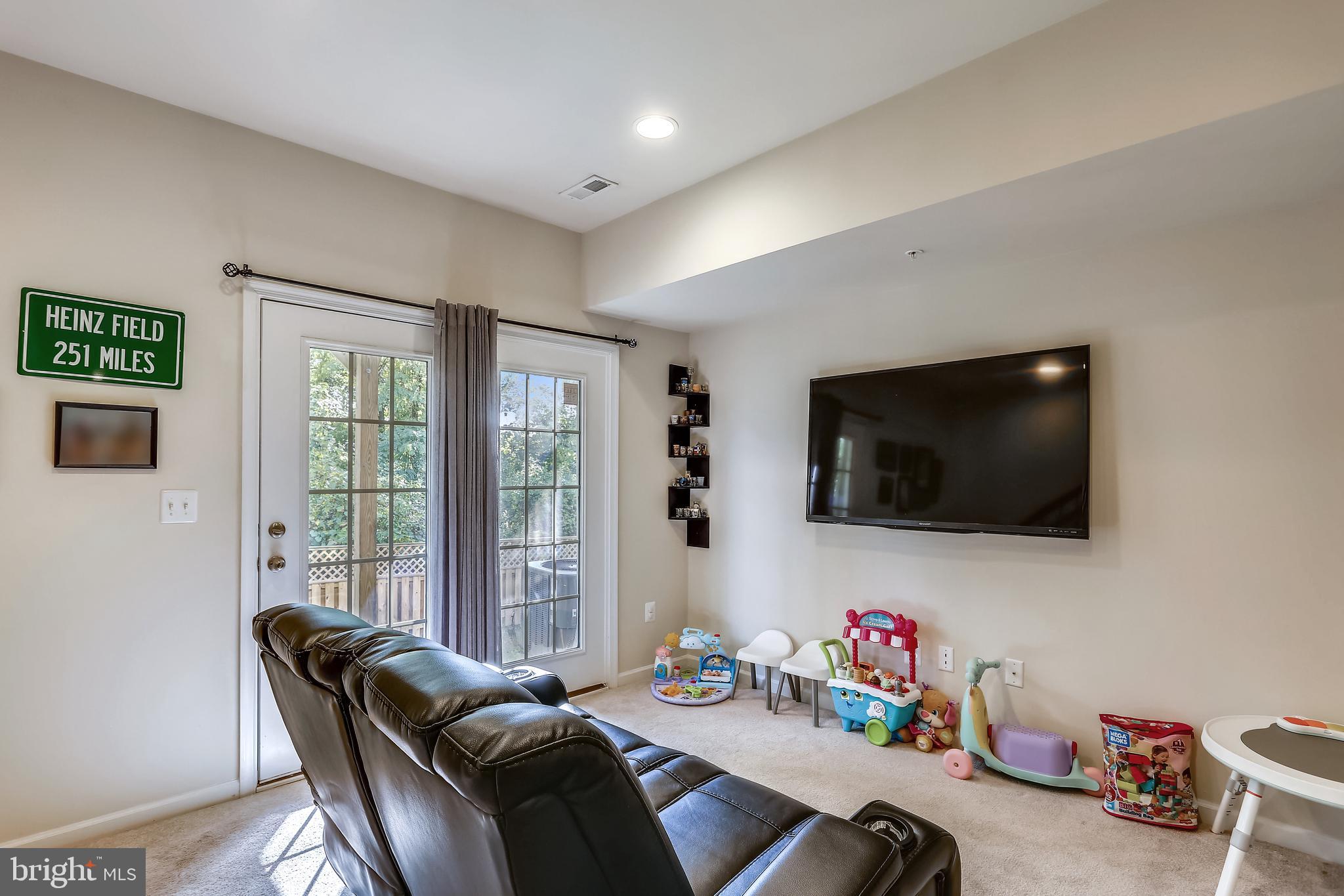 SEVERN HOLLOW - Residential