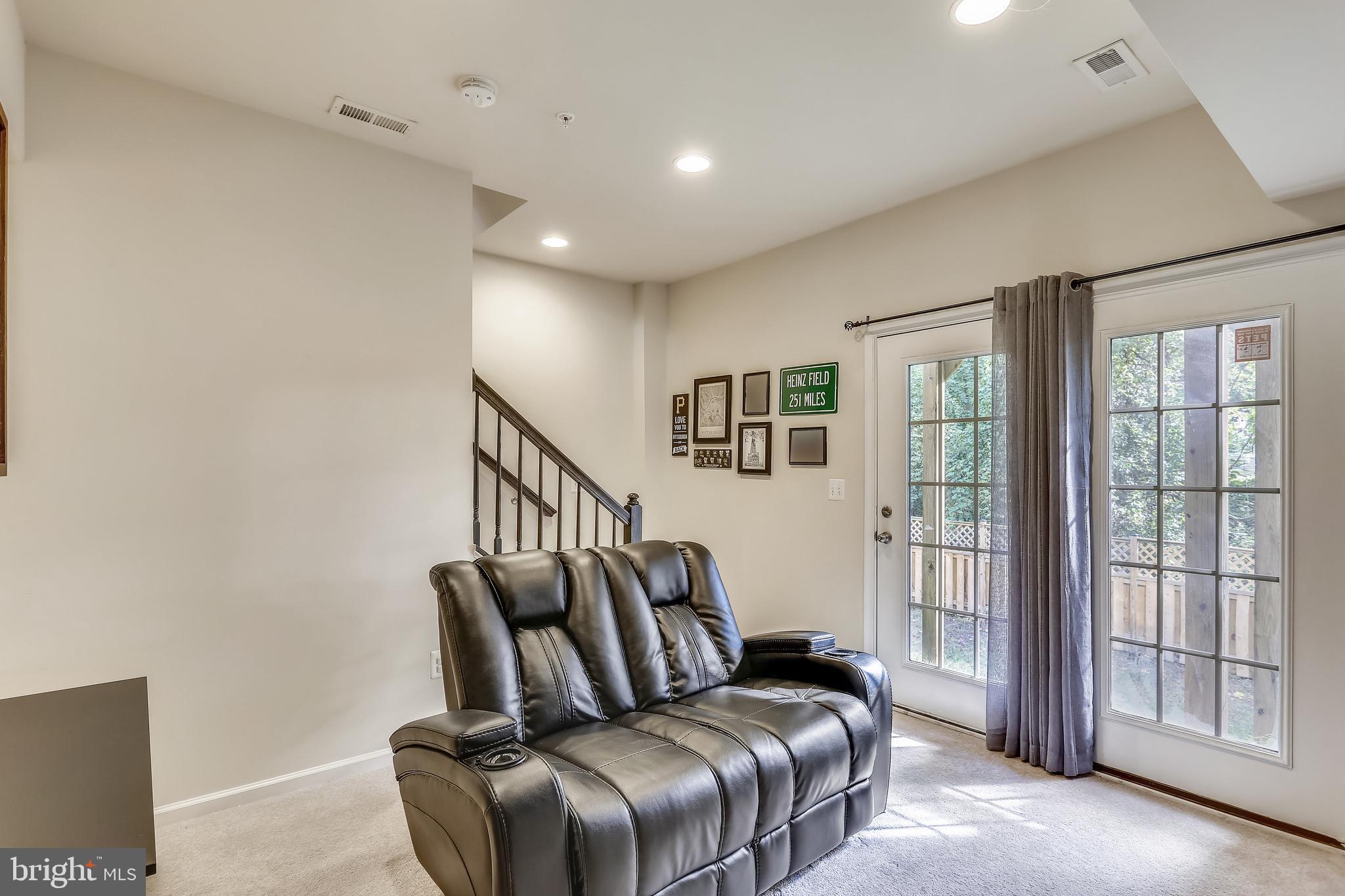 SEVERN HOLLOW - Residential