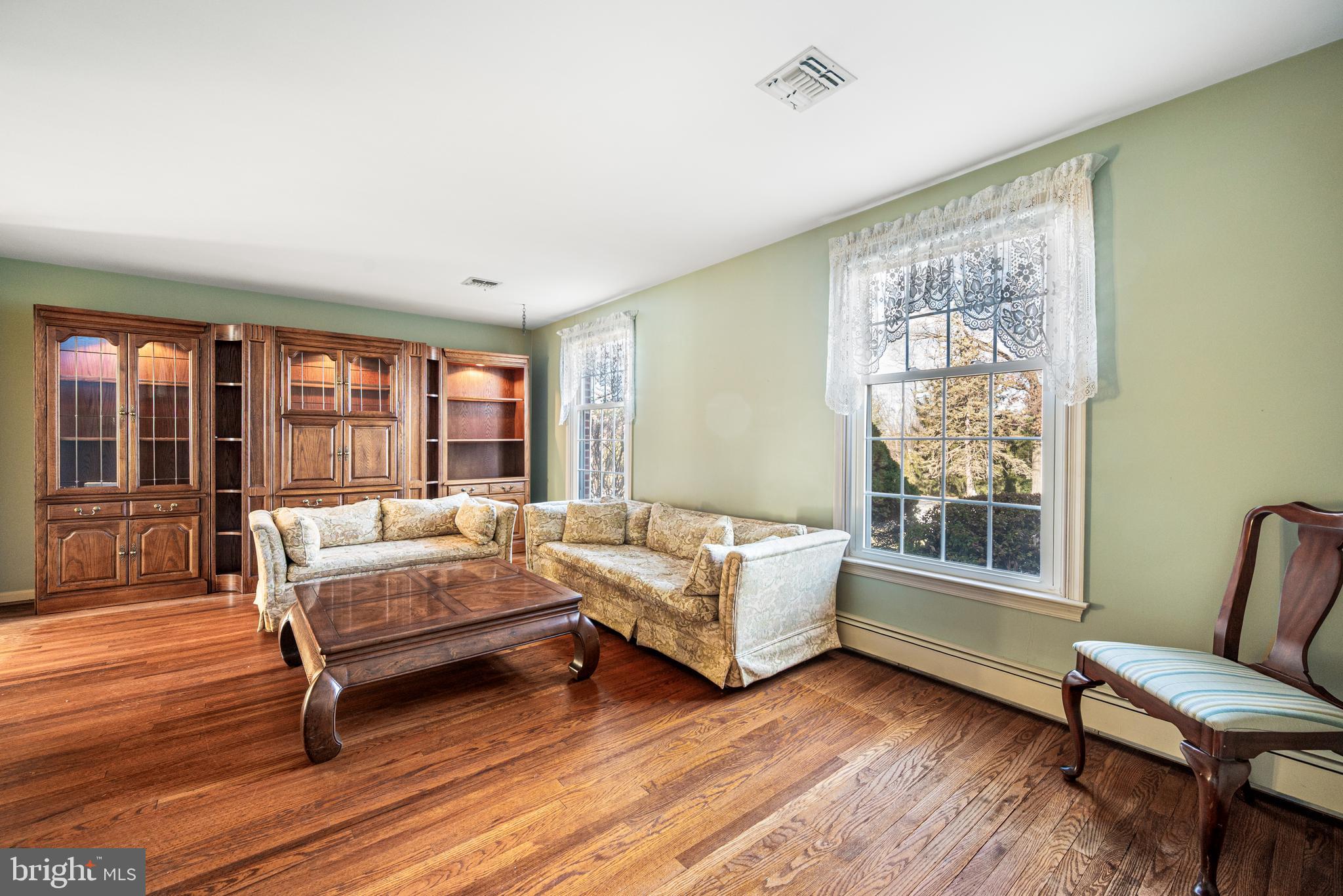 43 N FORGE MANOR DRIVE