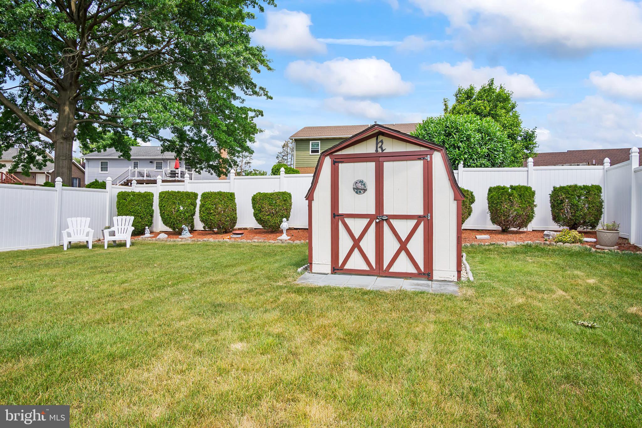 BRIGHTON MANOR - Residential