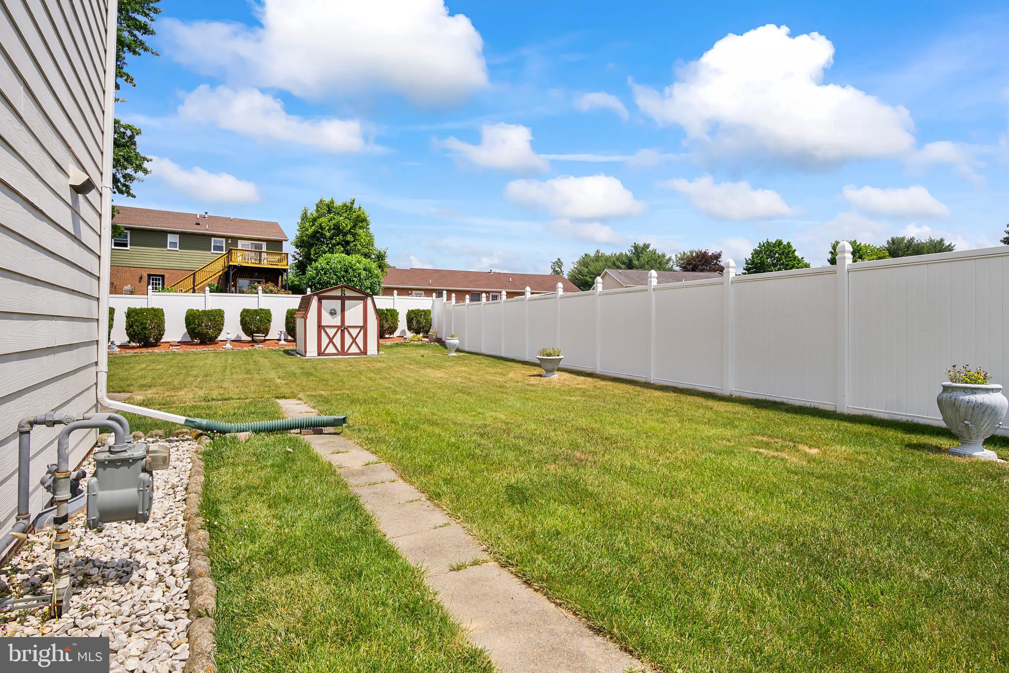 BRIGHTON MANOR - Residential