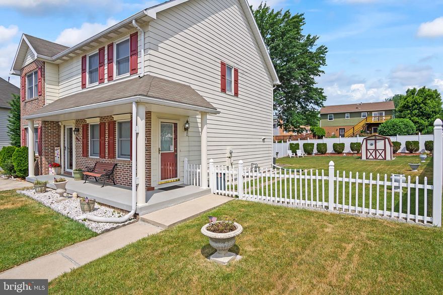 READY TO MOVE INTO, ONE OWNER HOME WITH AN AWESOME YARD! GOOD SIZE LIVING ROOM AND EAT-IN KITCHEN W/LAUNDRY ON MAIN LEVEL! EVERYTHING NEUTRAL AND SO WELL CARED FOR! TWO BEDROOMS AND ONE BATH UP, W/ACCESS TO ATTIC. WONDERFUL YARD, FULLY FENCED W/WHITE PVC FENCING, STORAGE SHED, COVERED DECK TO SIT AND ENJOY! HEAT PUMP ONLY 3 YRS OLD,  ROOF  10 YRS OLD. COZY HOME IN GREAT CENTRAL LOCATION ON CUL-DE-SAC.