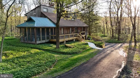 1830 Oaklynn Drive, Green Lane, PA MLS: PABU2092924