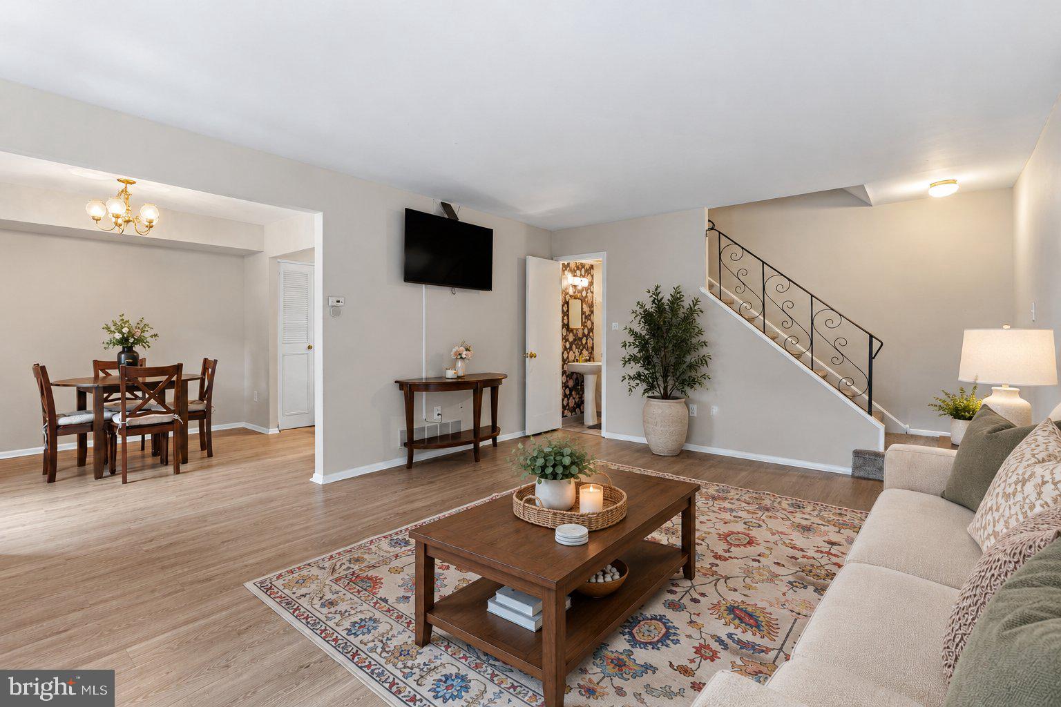 1078 HARBOUR DRIVE