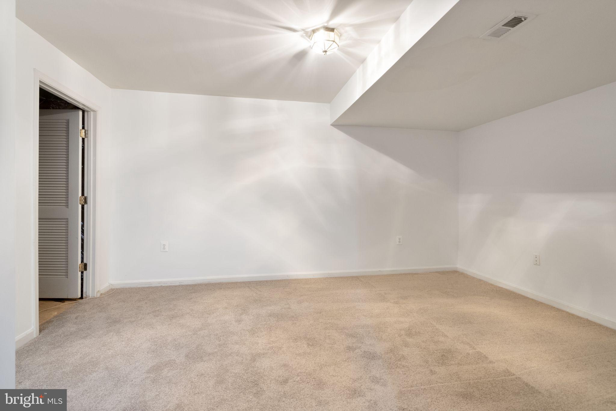 SUMNER LAKE - Residential