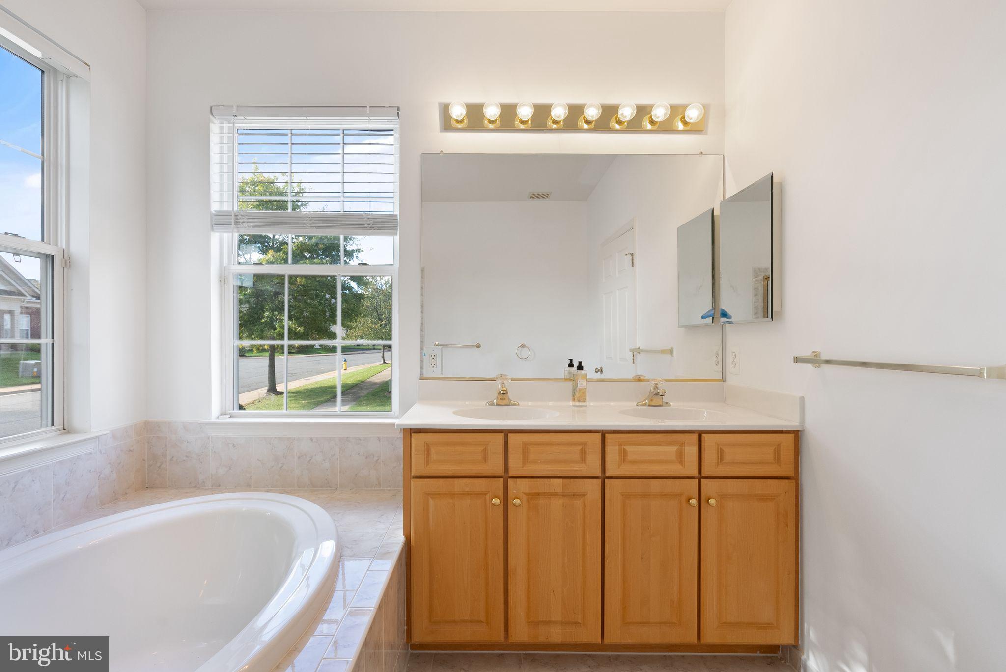 SUMNER LAKE - Residential