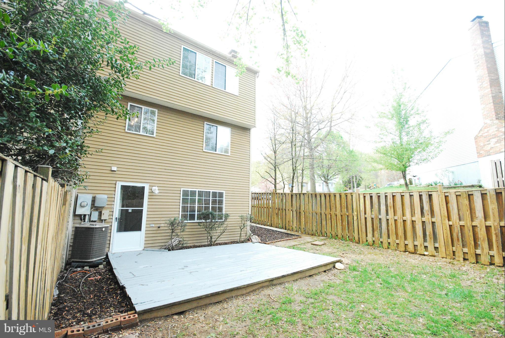 D EVEREUX WEST - Residential Lease