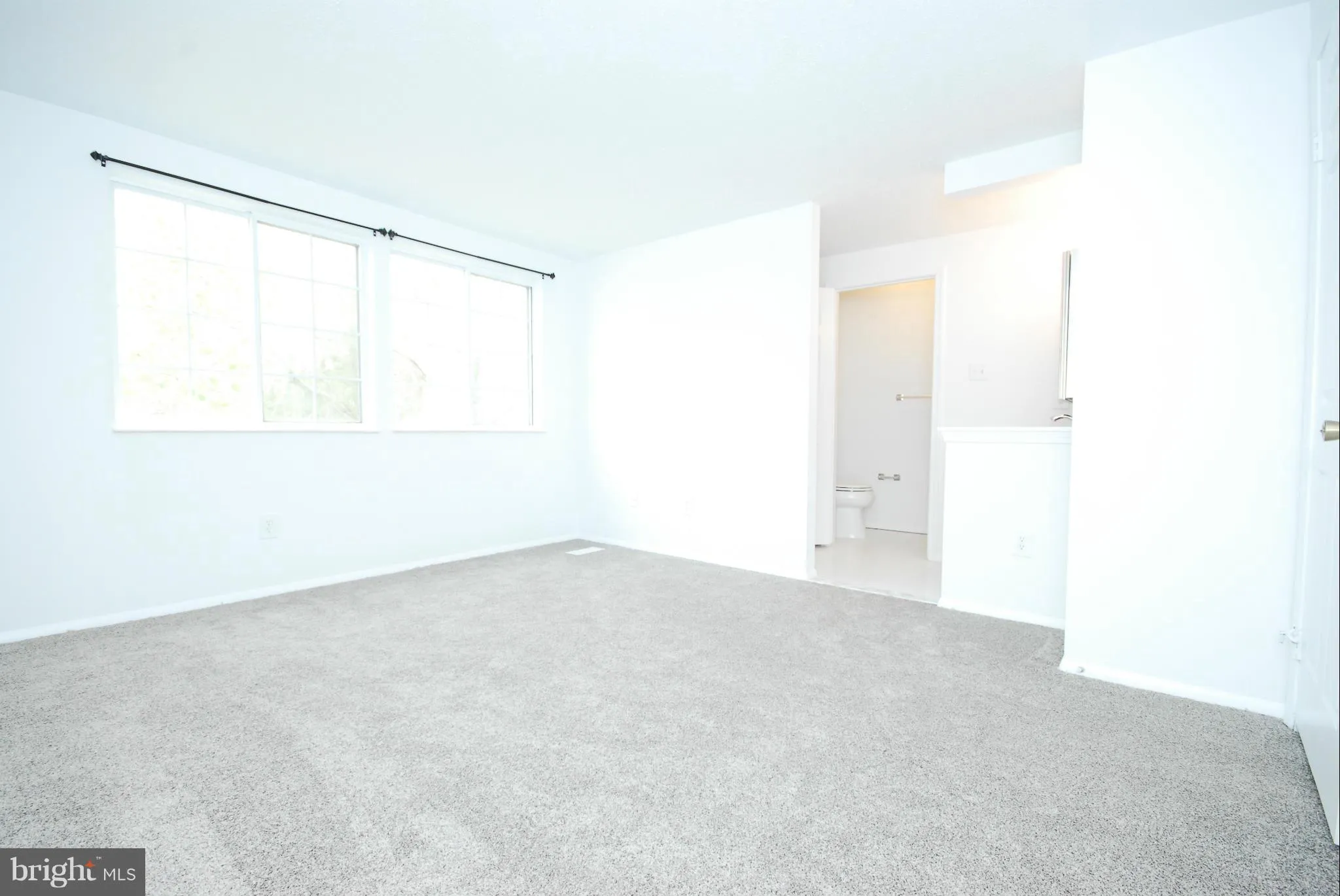 Alexandria, Virginia 22315, United States, 3 Bedrooms Bedrooms, ,4 BathroomsBathrooms,Residential,Active,188717