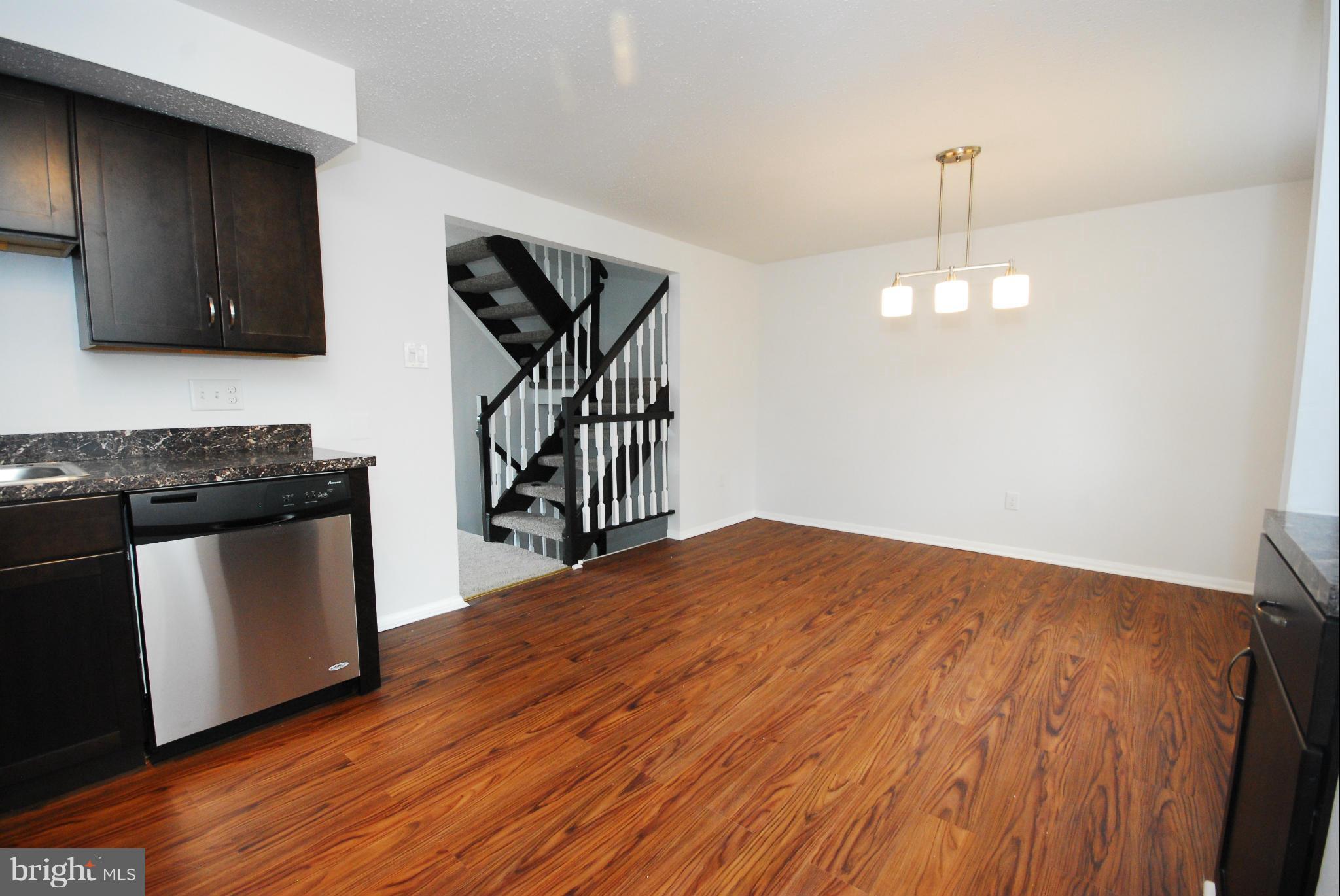 D EVEREUX WEST - Residential Lease