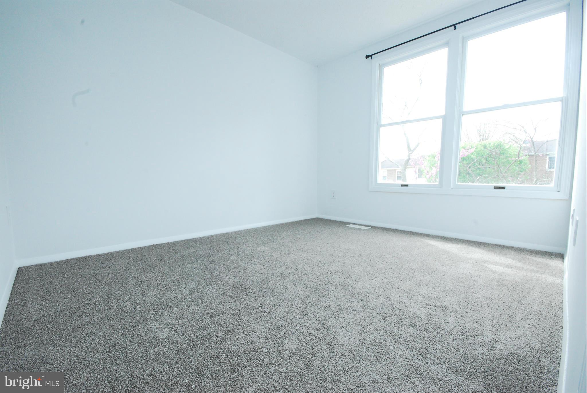 D EVEREUX WEST - Residential Lease