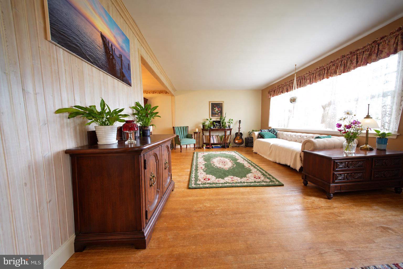 105 MCINTOSH ROAD