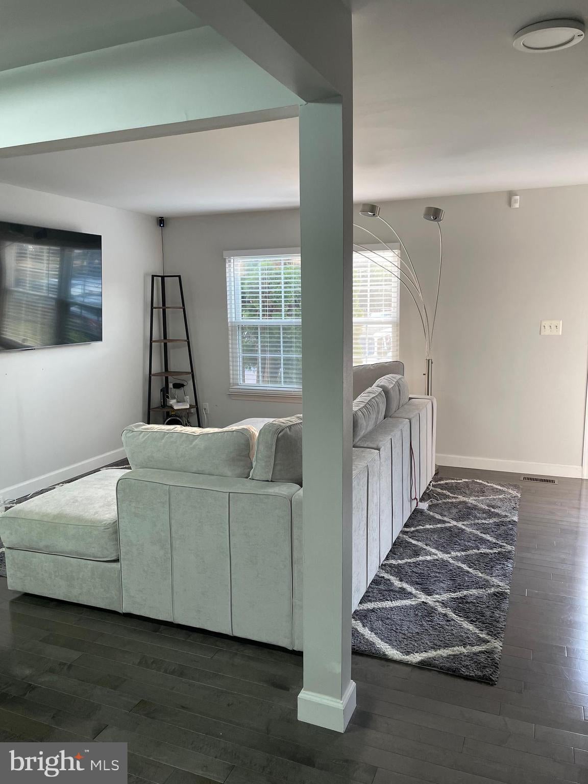 837 VANDERBILT TERRACE SE