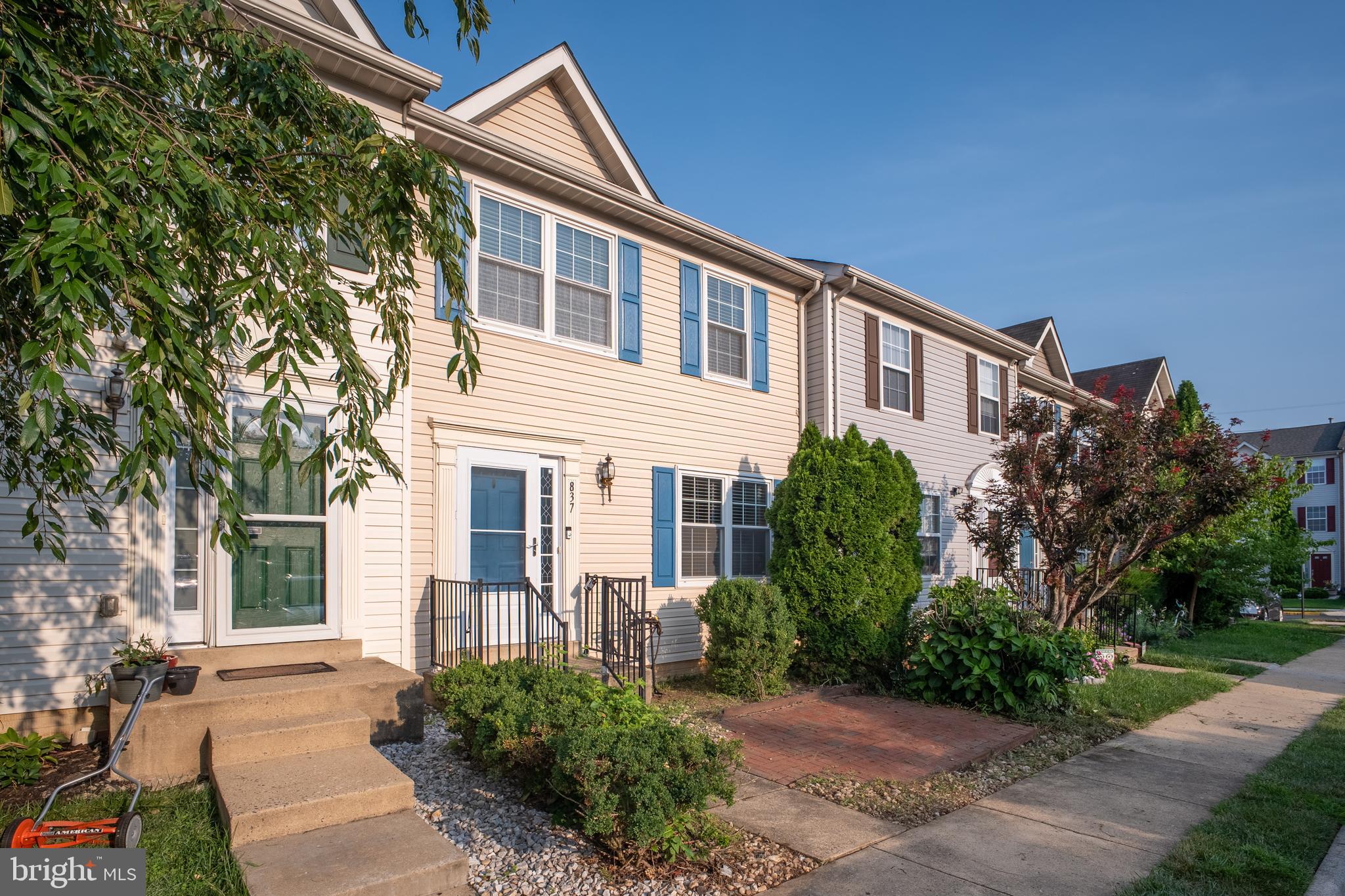 837 VANDERBILT TERRACE SE
