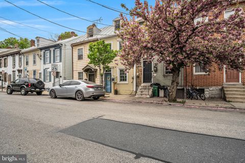 155 E LOUTHER STREET CARLISLE PA 17013