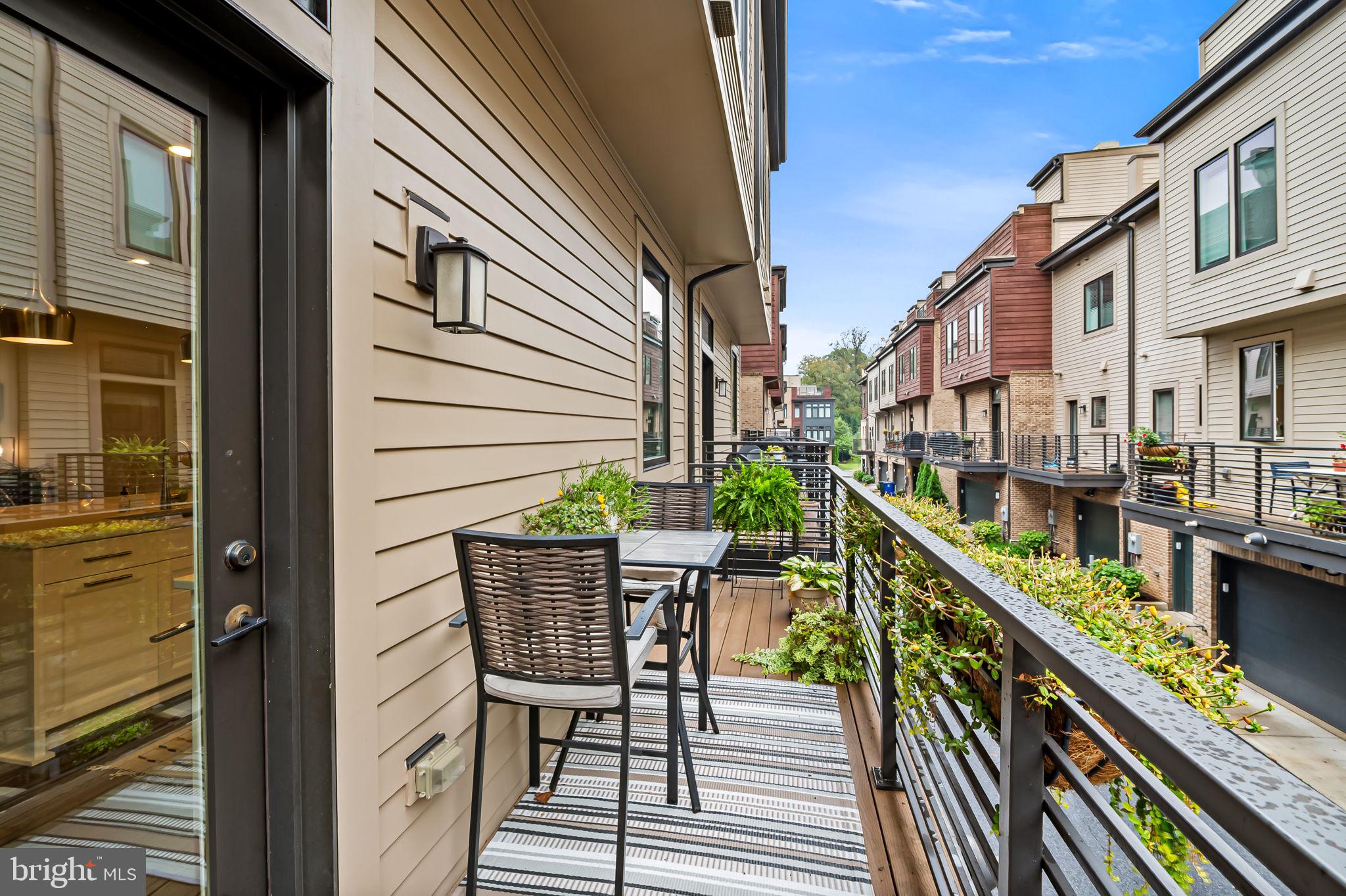 GROSVENOR HEIGHTS - Residential