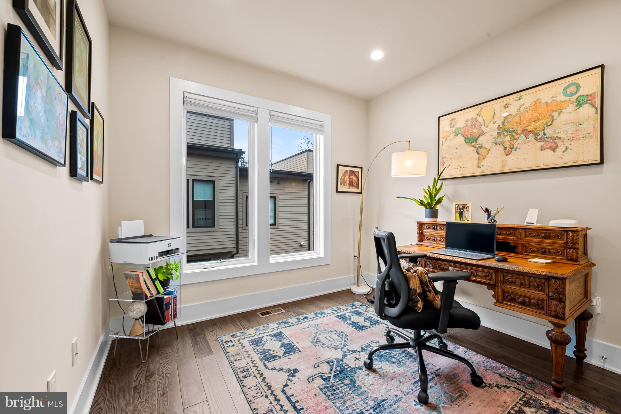 GROSVENOR HEIGHTS - Residential