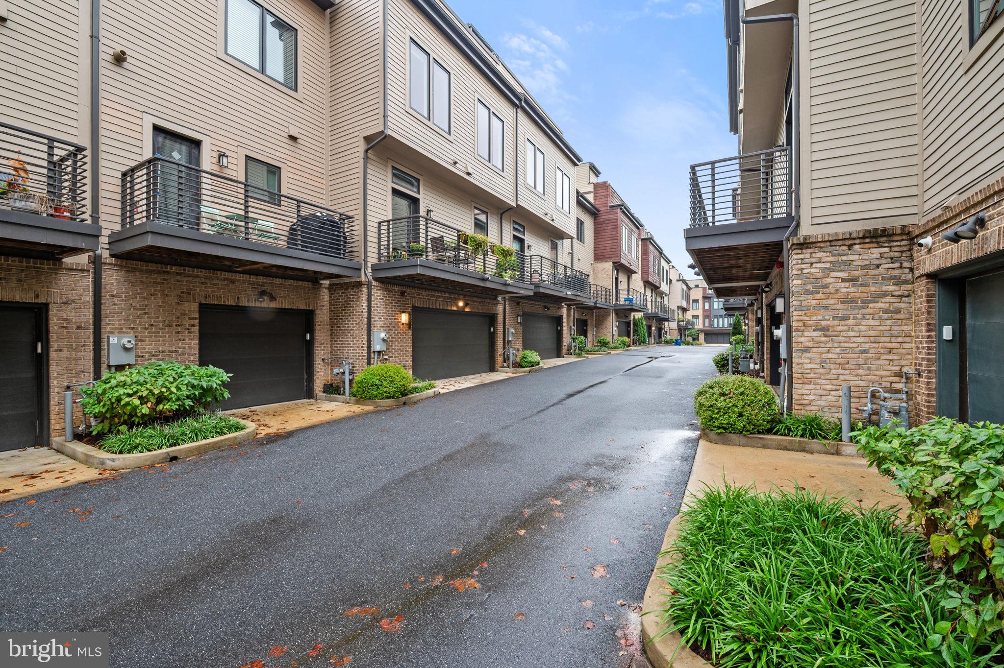 GROSVENOR HEIGHTS - Residential